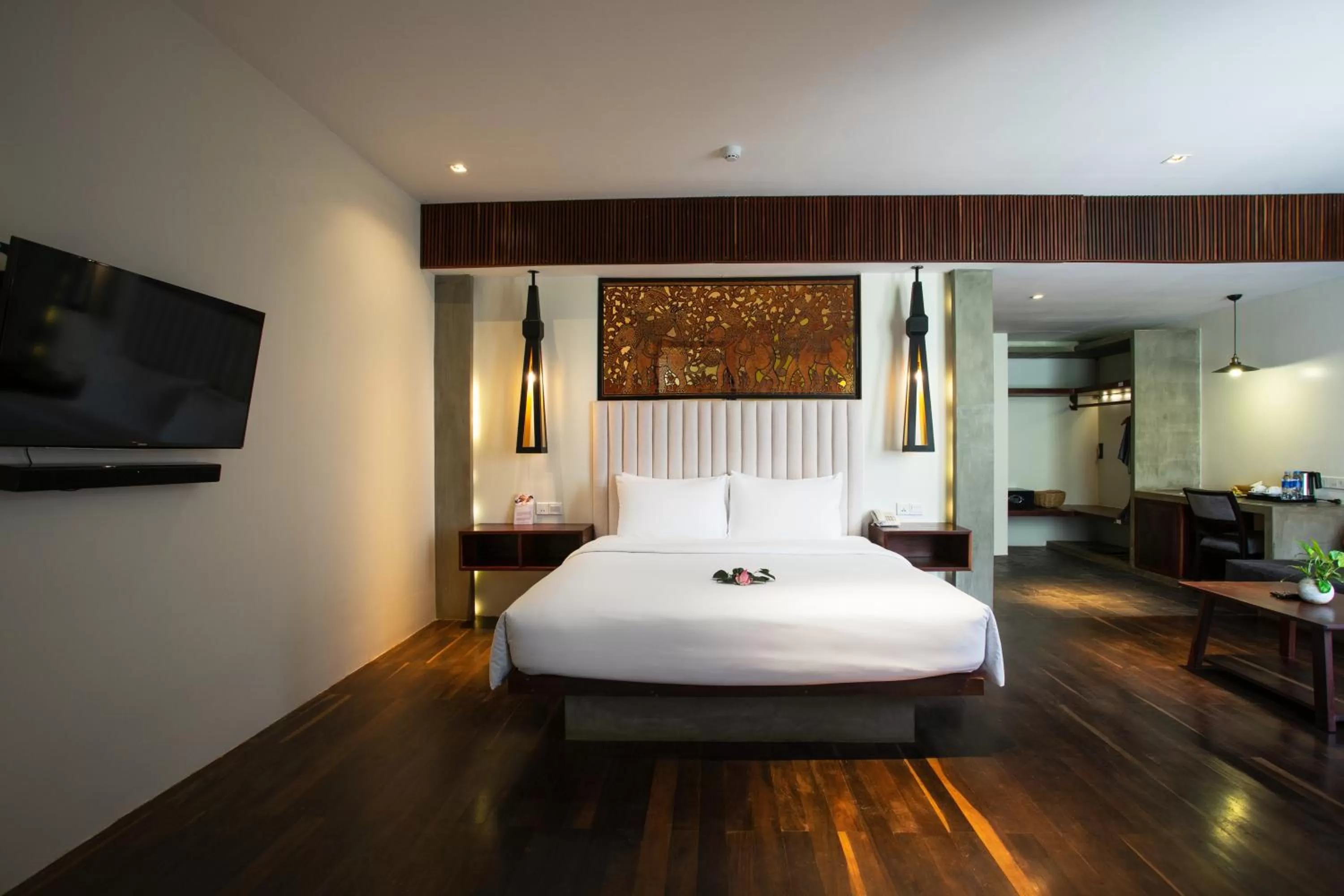 Living room, Bed in Apsara Residence Hotel