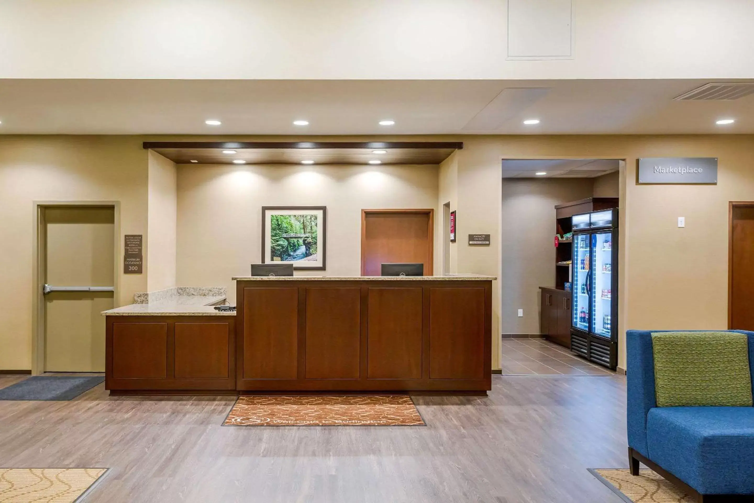 Lobby or reception, Lobby/Reception in Comfort Suites Burlington near I-5