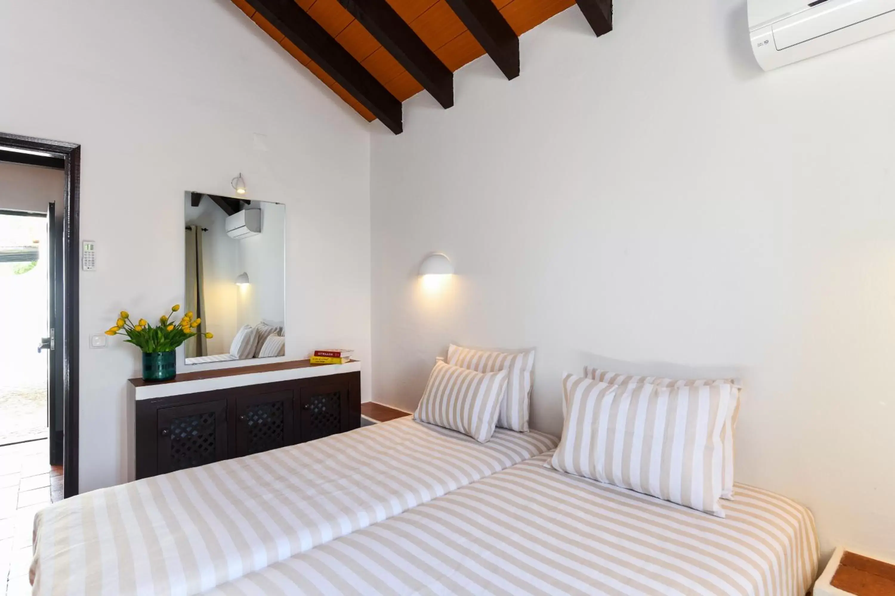 Bed in Pedras D'el Rei Bed in Pedras D'el Rei