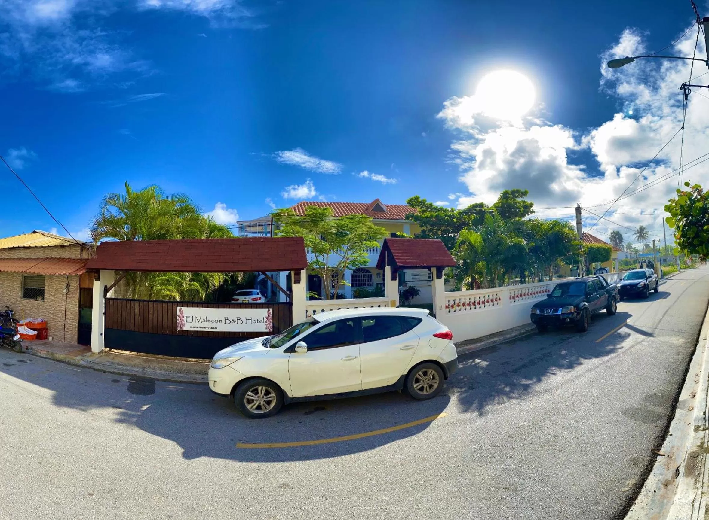 Property building in El Malecon B&B Hotel