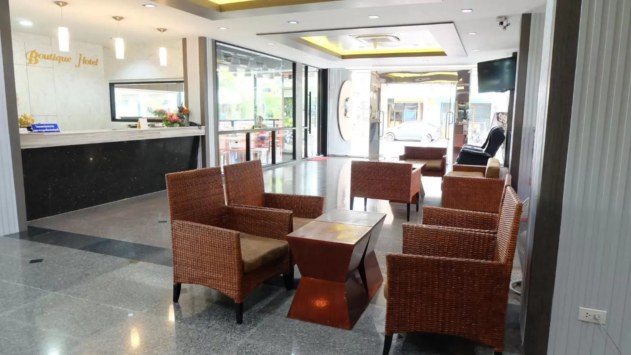 Lobby or reception, Restaurant/Places to Eat in Silom Boutique Hotel Hatyai