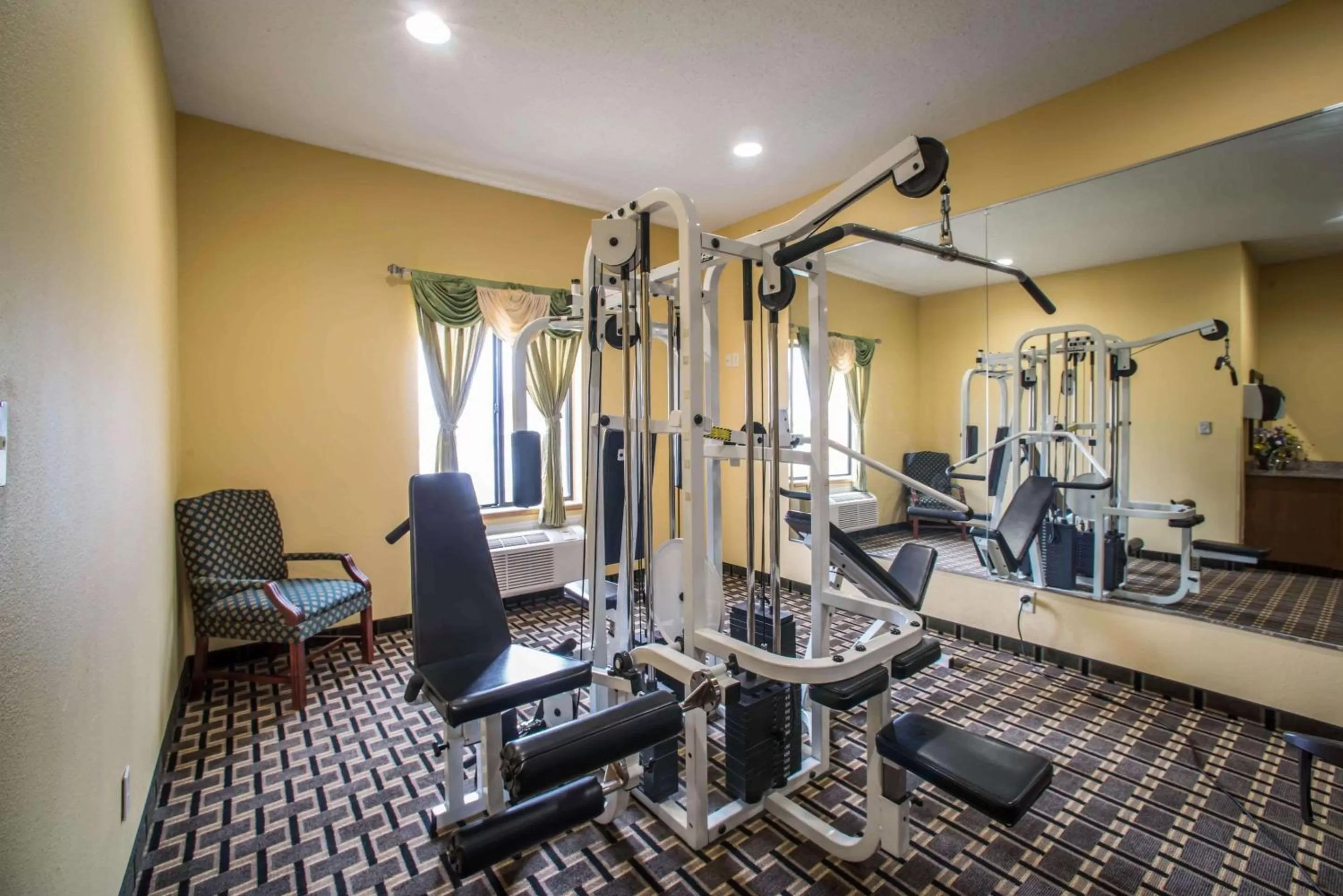 Fitness centre/facilities in Quality Inn Litchfield Route 66