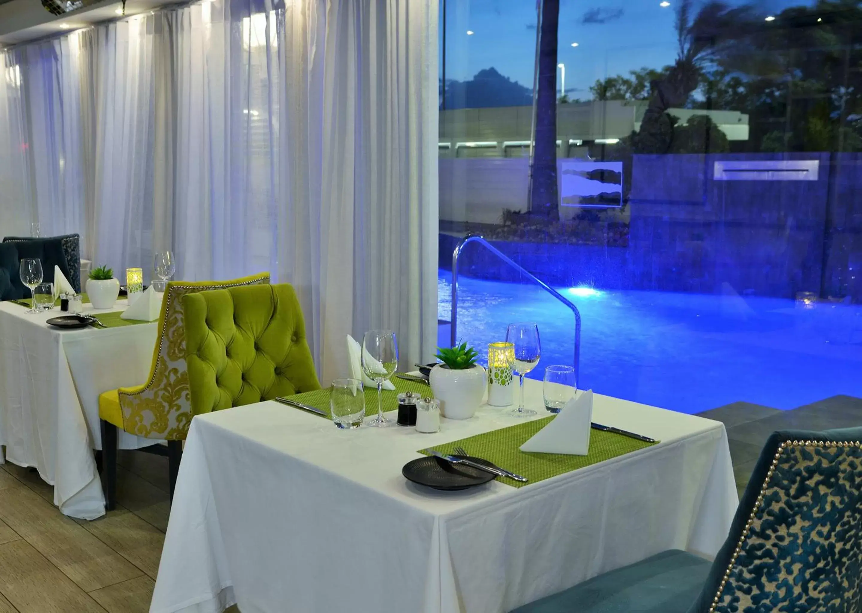 Restaurant/places to eat in Peninsula All Suite Hotel by Dream Resorts