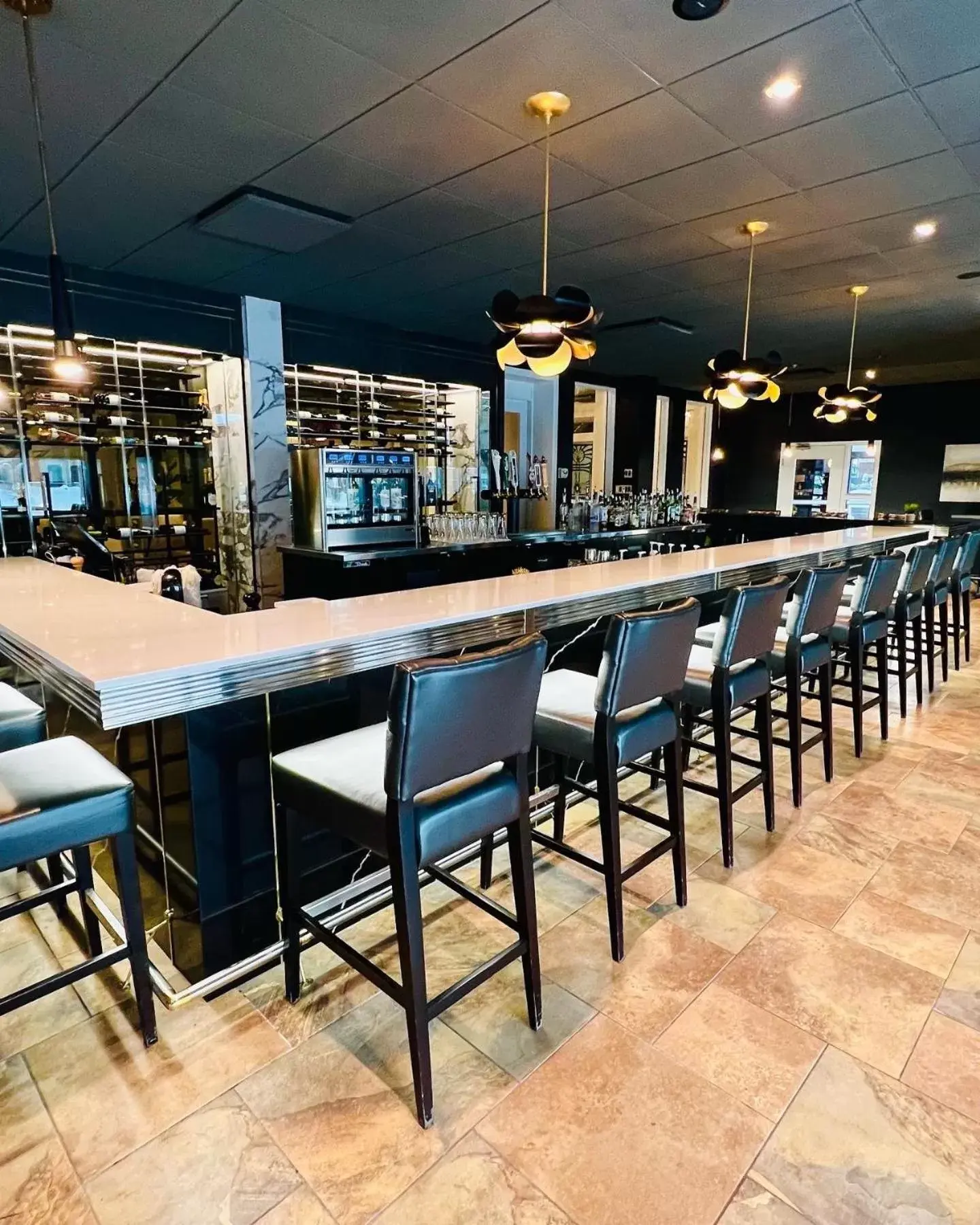 Lounge or bar, Lounge/Bar in Hotel & Suites Le Dauphin Drummondville