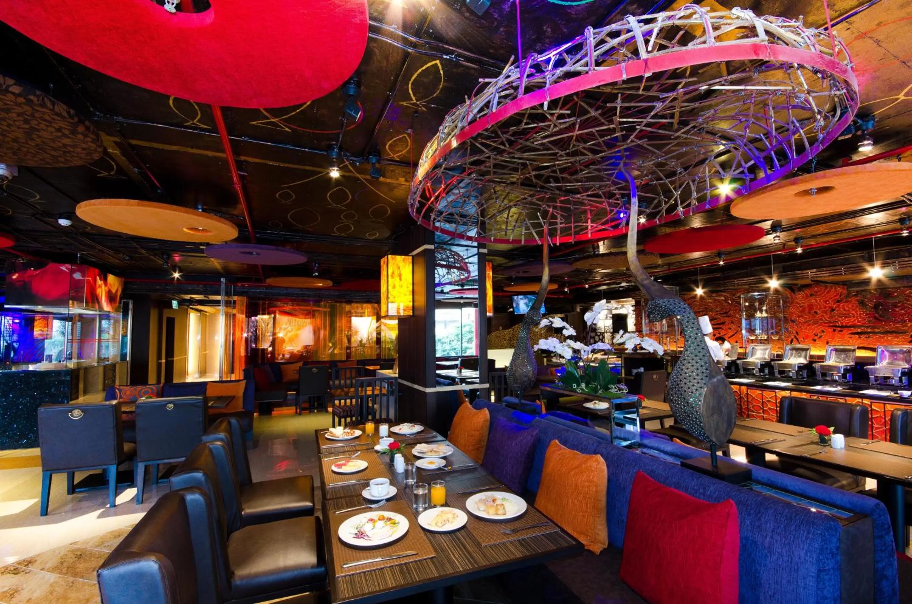 Restaurant/places to eat in Tongtara Riverview Hotel