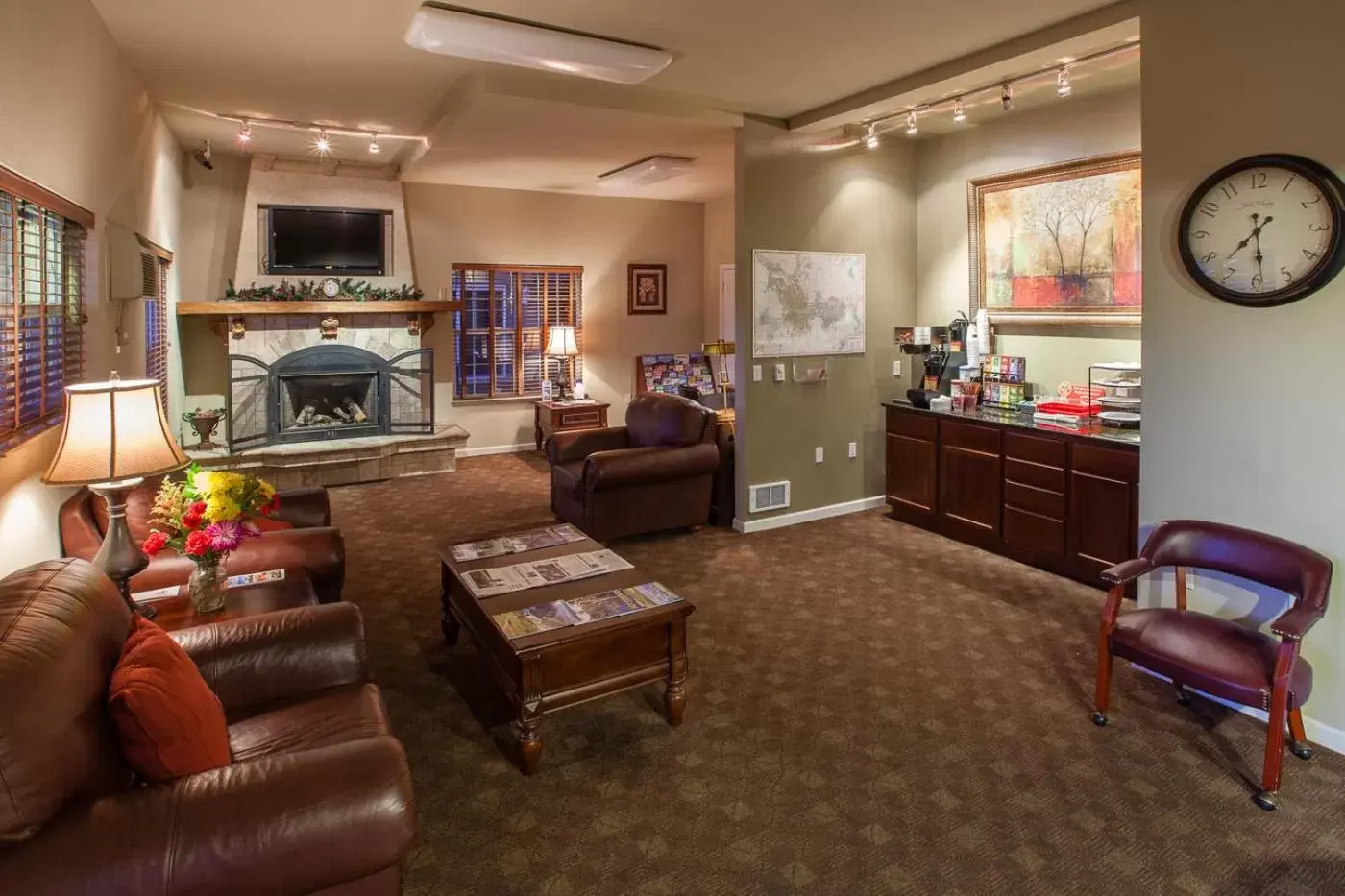 Coffee/tea facilities, Lobby/Reception in Stratford Suites Spokane Airport