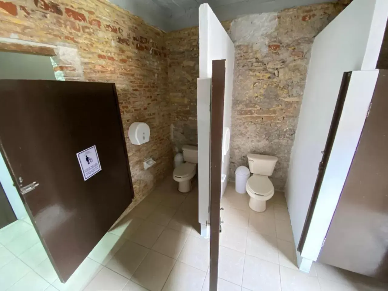 Bathroom in Hostal Casa De Arcos