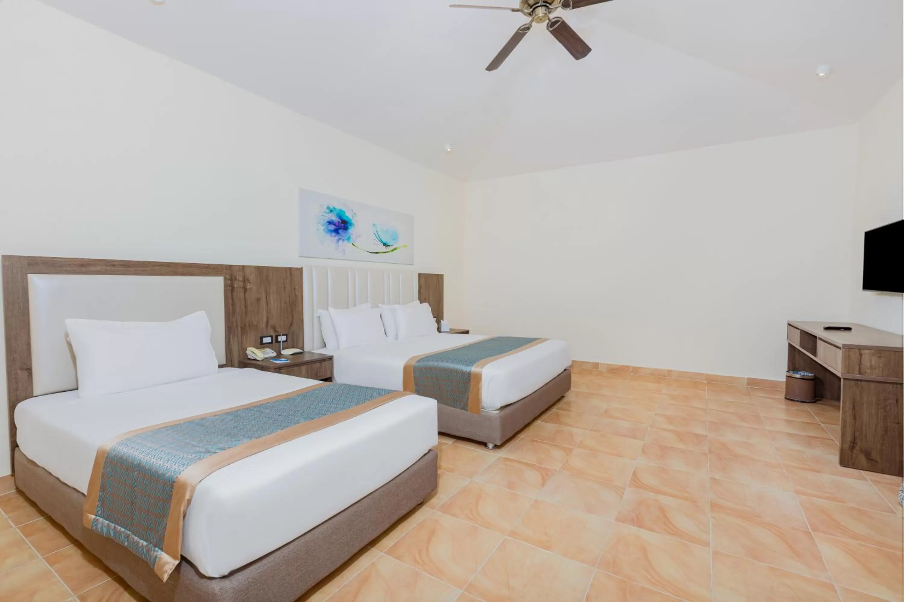 Photo of the whole room, Bed in Pickalbatros Jungle Aqua Park - Neverland Hurghada