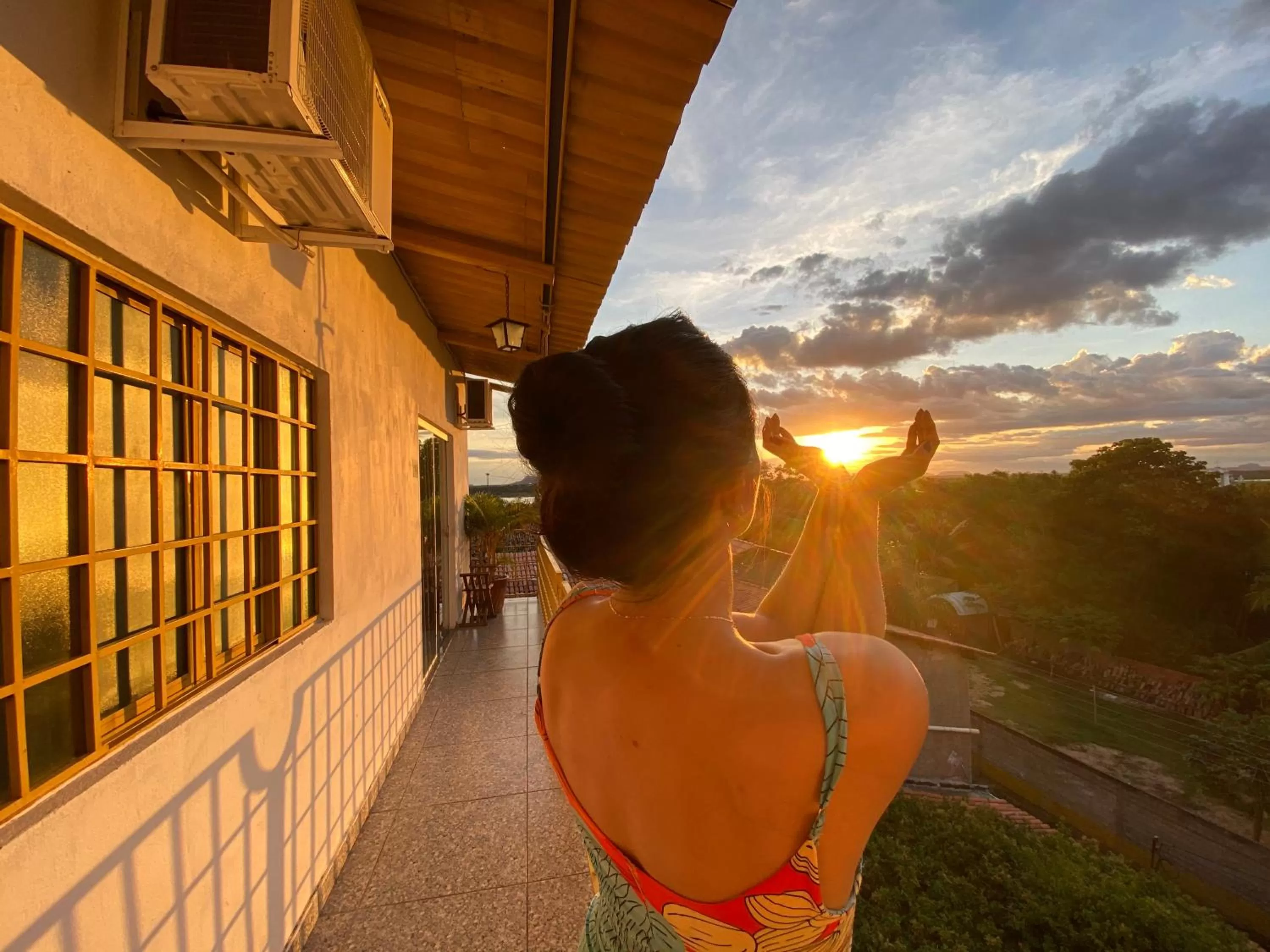 People in Pousada dos Candeeiros