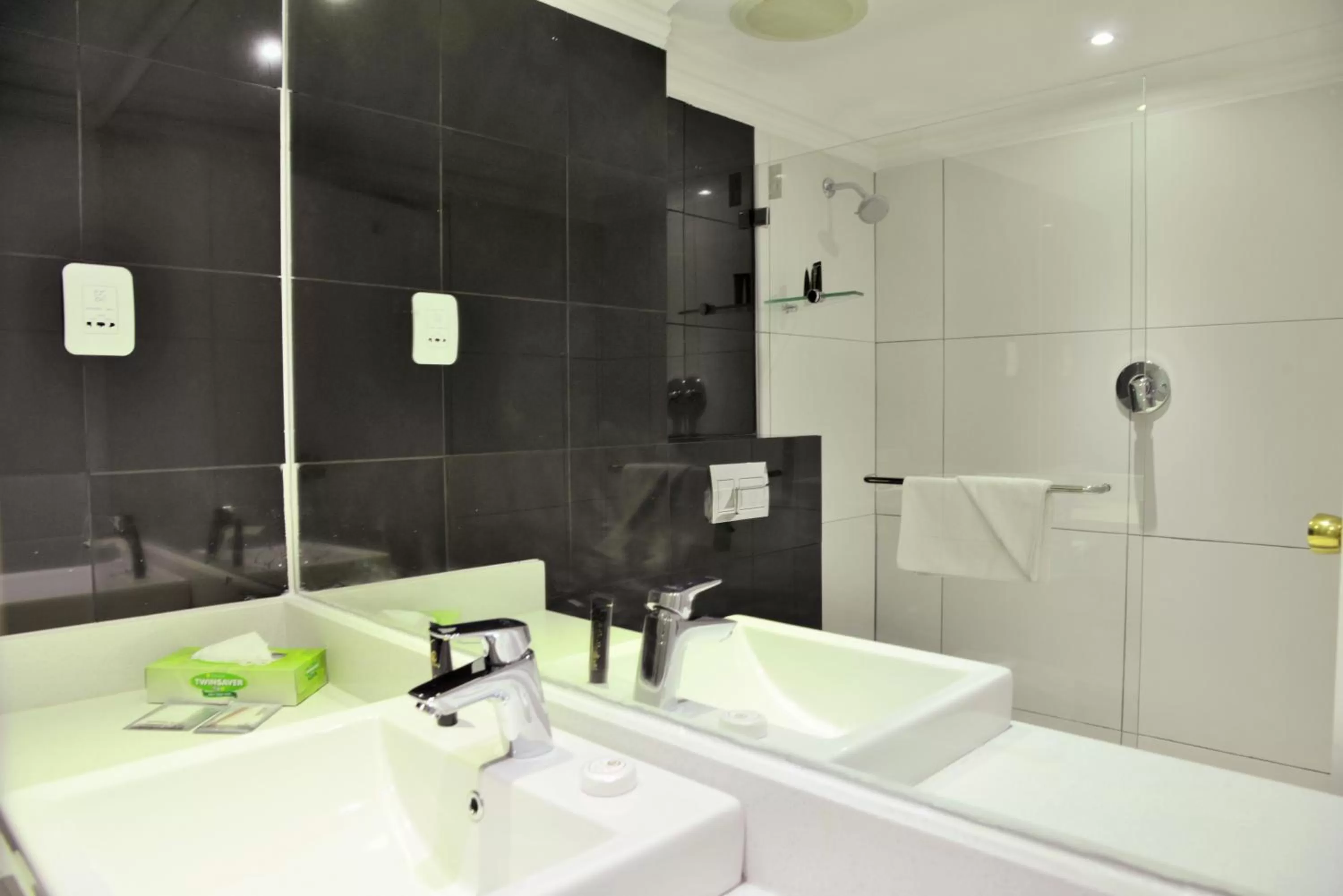 Bathroom in The Capetonian - Halal