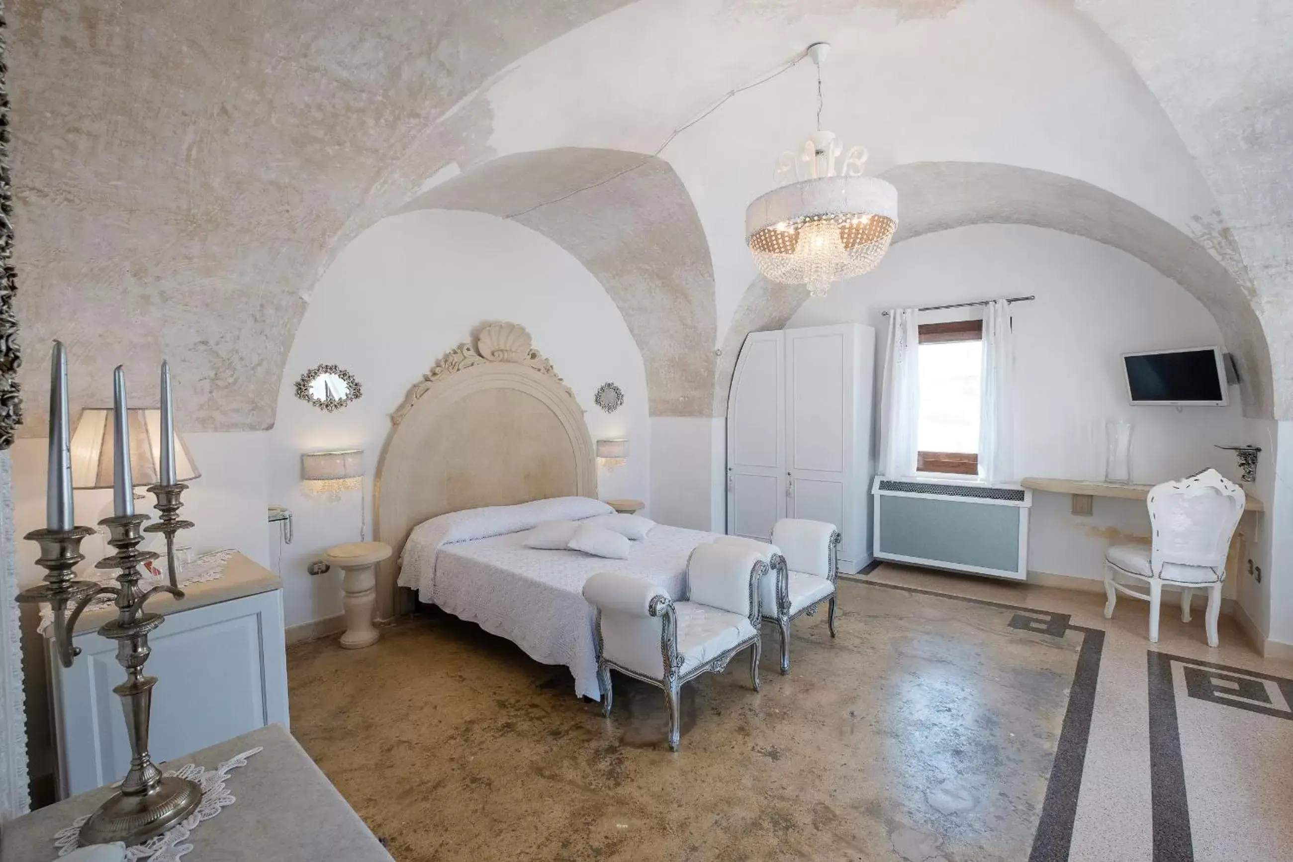 Bedroom, Bed in Palazzo Gallo Resort