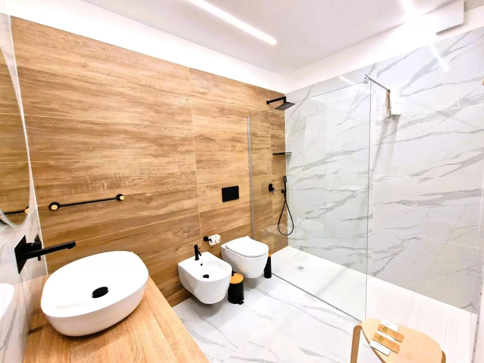 Shower, Bathroom in B&B ONE