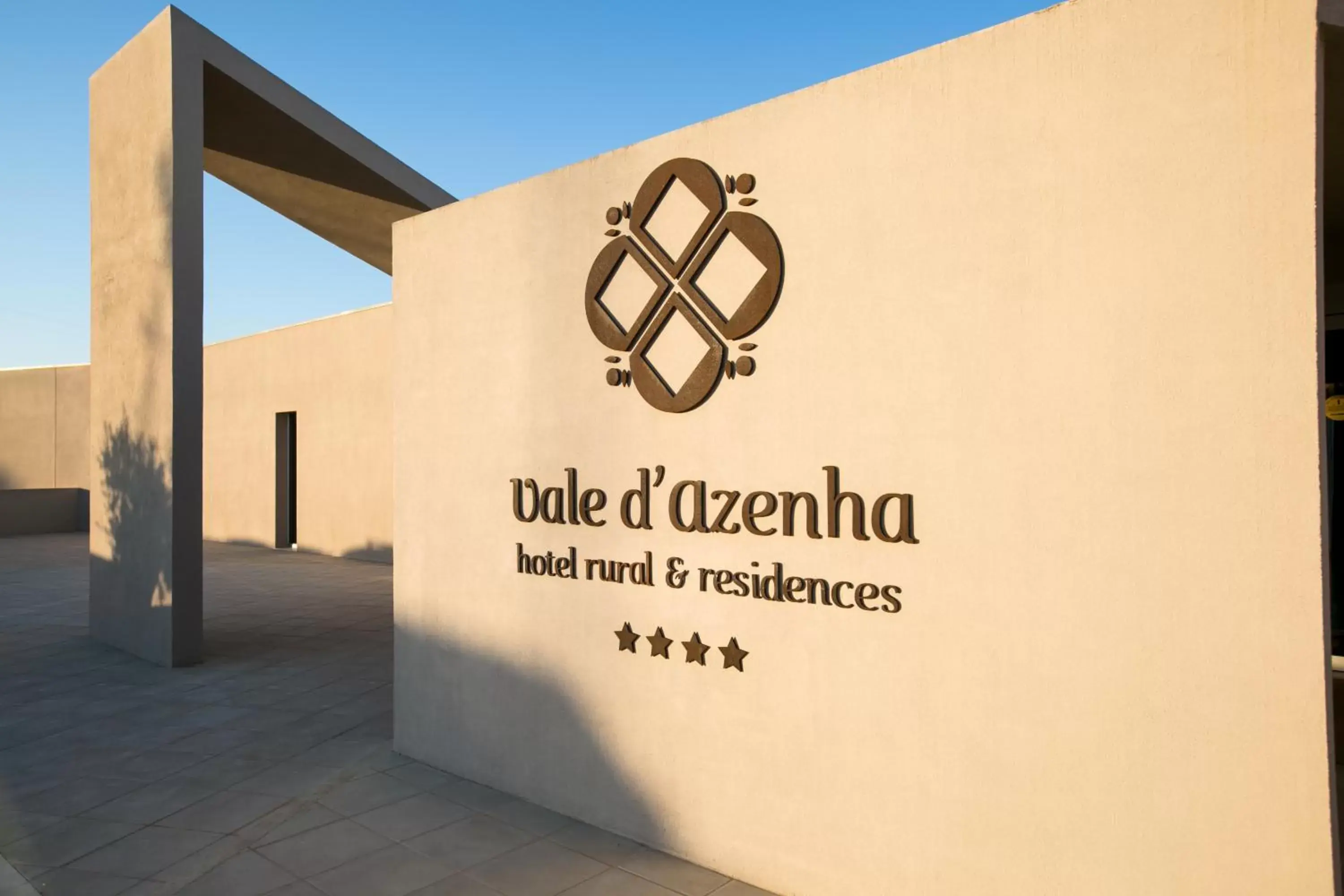 Property building, Logo/Certificate/Sign/Award in Vale d'Azenha Hotel Rural & Residences