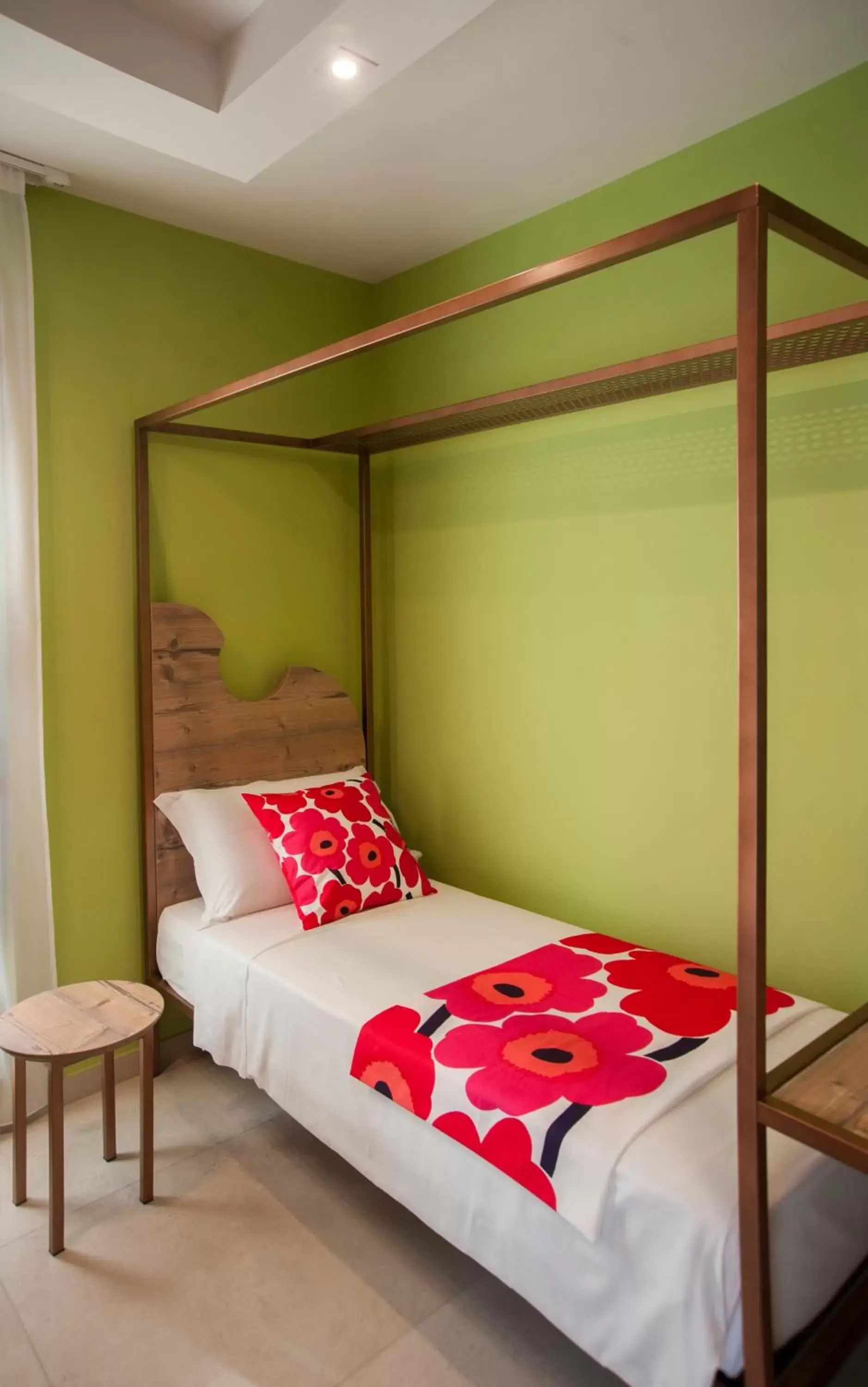 Deluxe Single Room in B&B DEL CORSO - Foggia - AMBIENTE SANIFICATO CON GENERATORE DI OZONO E LAMPADE GERMICIDA AD OZONO PER LA DISINFEZIONE DI ARIA E AMBIENTI - Parcheggio Custudito a pagamento - Netlifix TV Deluxe Single Room in B&B DEL CORSO - Foggia - AMBIENTE SANIFICATO CON GENERATORE DI OZONO E LAMPADE GERMICIDA AD OZONO PER LA DISINFEZIONE DI ARIA E AMBIENTI - Parcheggio Custudito a pagamento - Netlifix TV