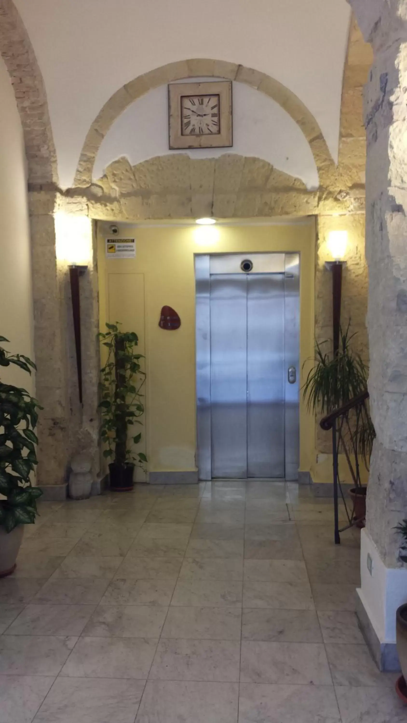 Facade/entrance in Hotel Due Colonne Facade/entrance in Hotel Due Colonne