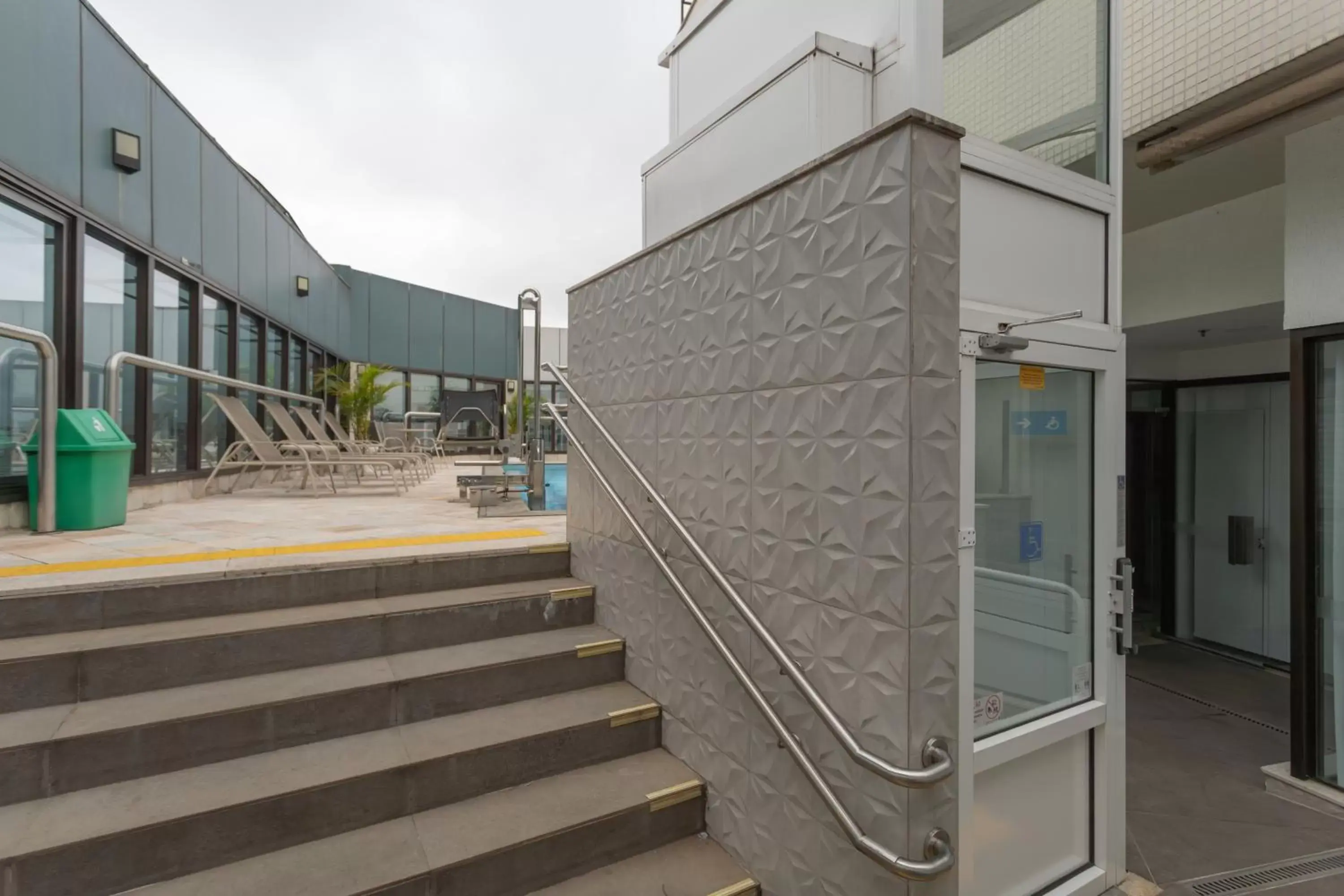 Swimming pool in Green Place Ibirapuera Swimming pool in Green Place Ibirapuera