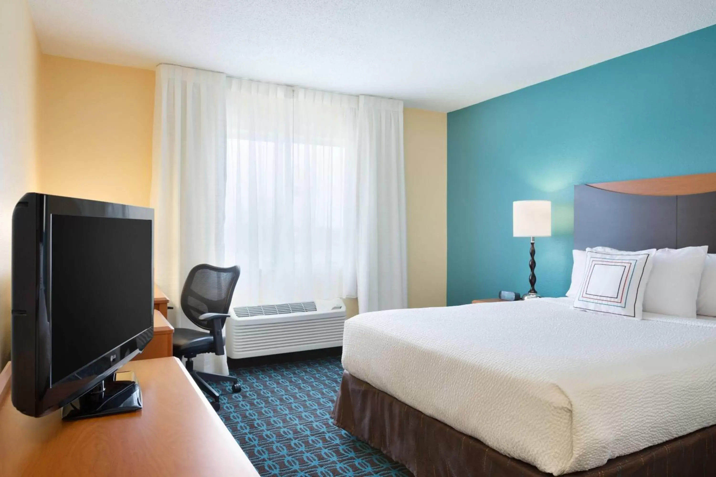 Photo of the whole room, Bed in Fairfield Inn & Suites Bismarck South