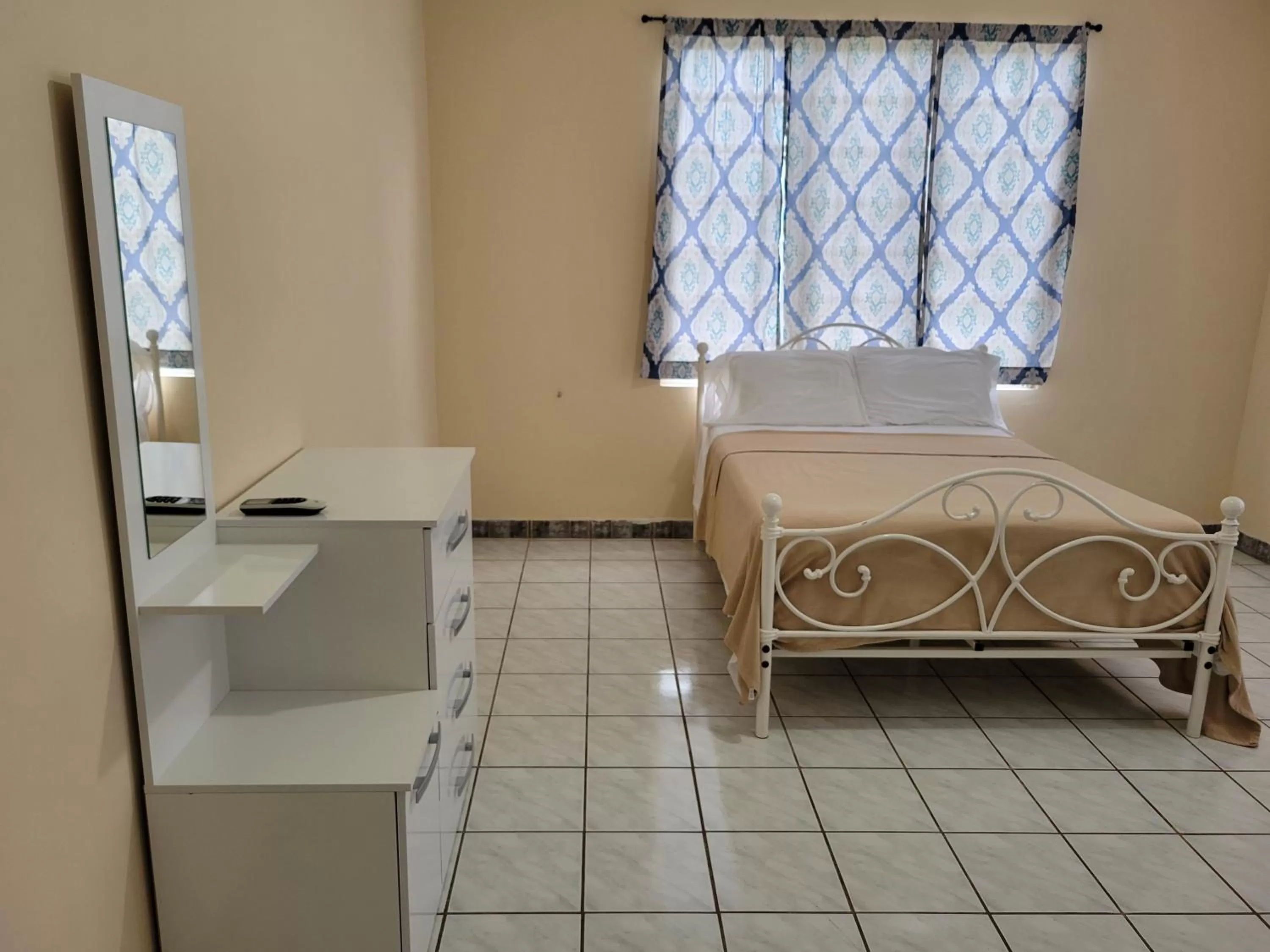 Bed in Aguada of the Seas