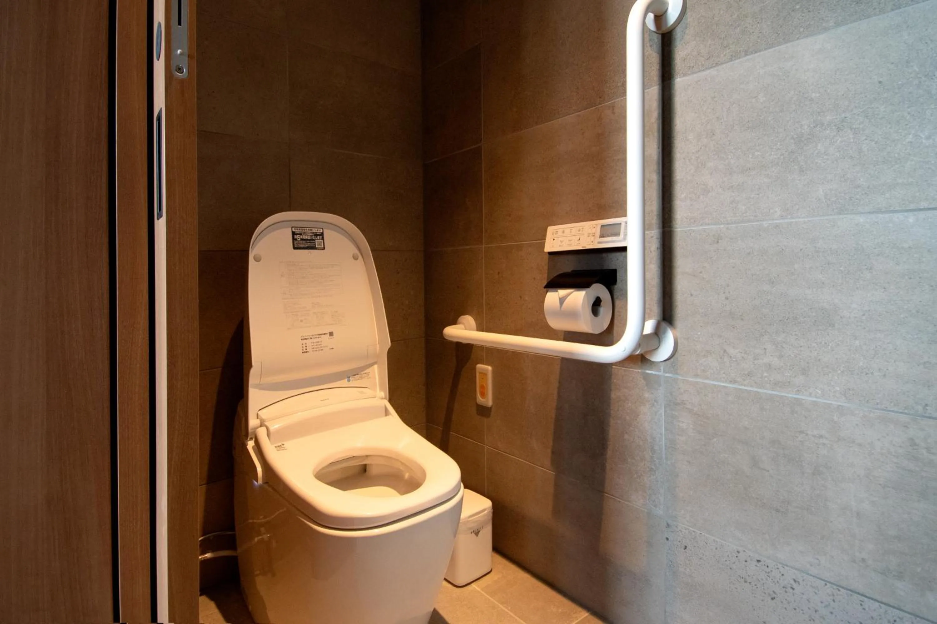 Toilet in Joytel Hotel Osaka Shinsekai