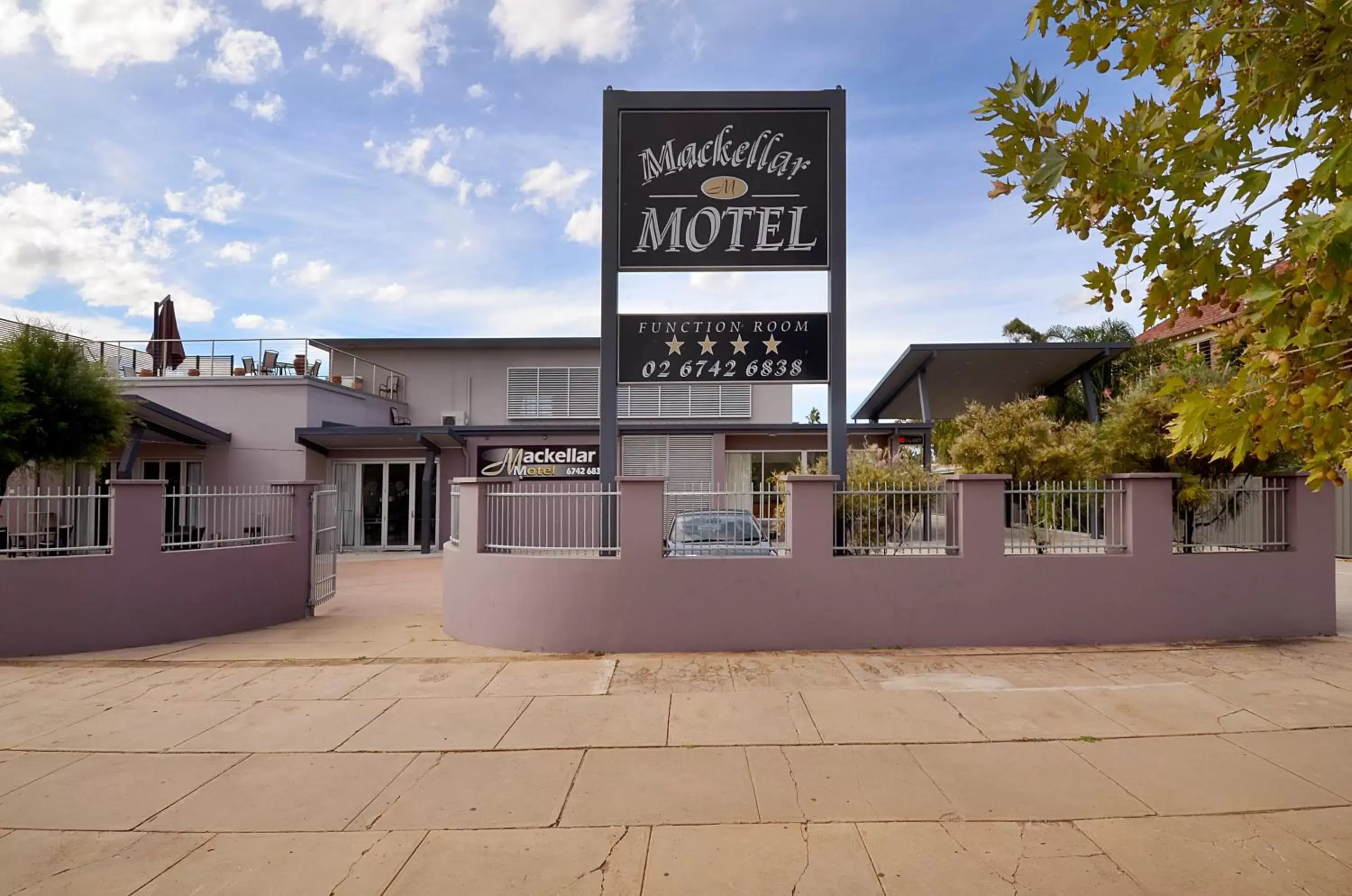 Facade/entrance, Property Building in Mackellar Motel