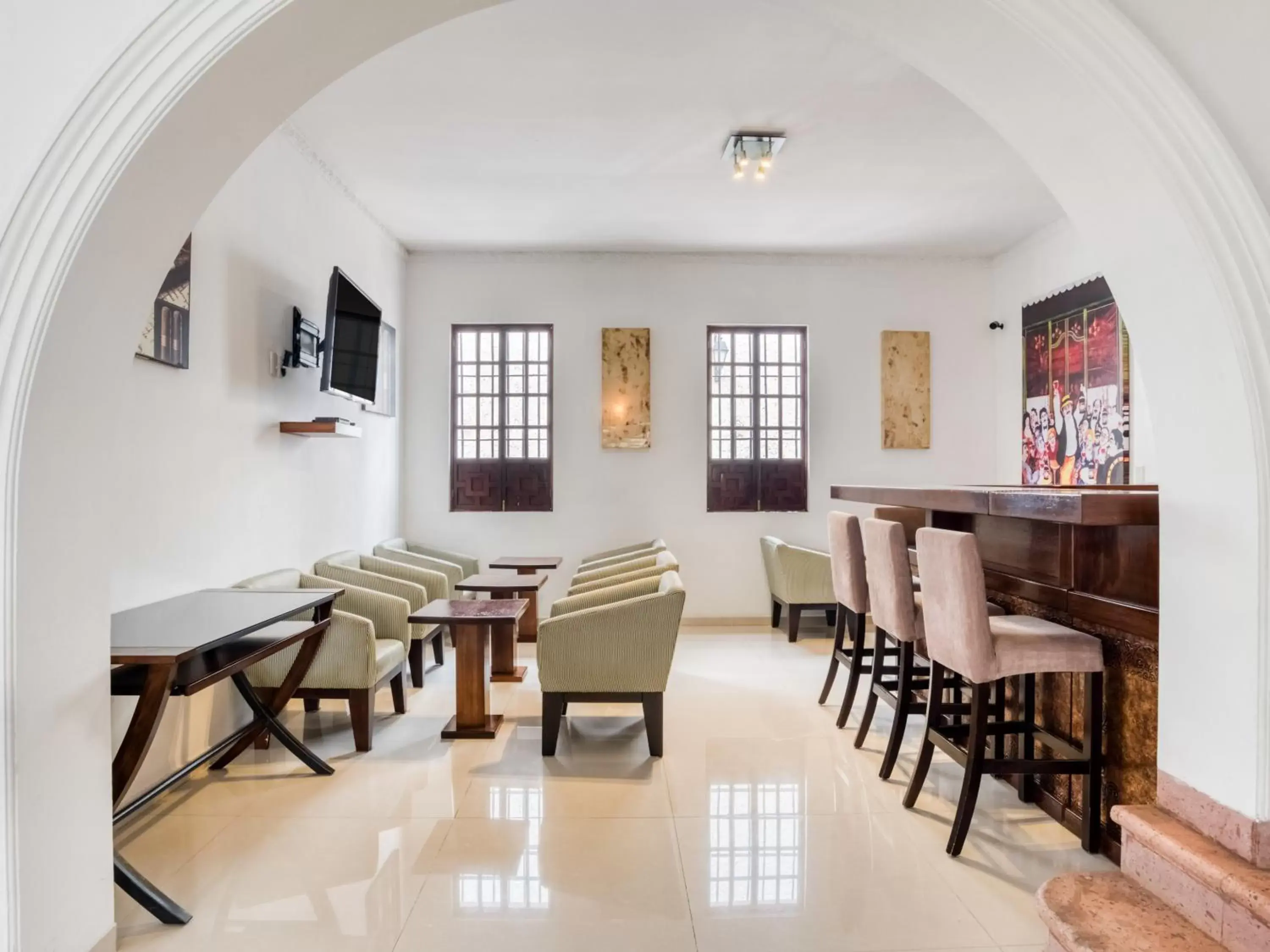 Lounge or bar, Restaurant/Places to Eat in Hotel Quinta Allende