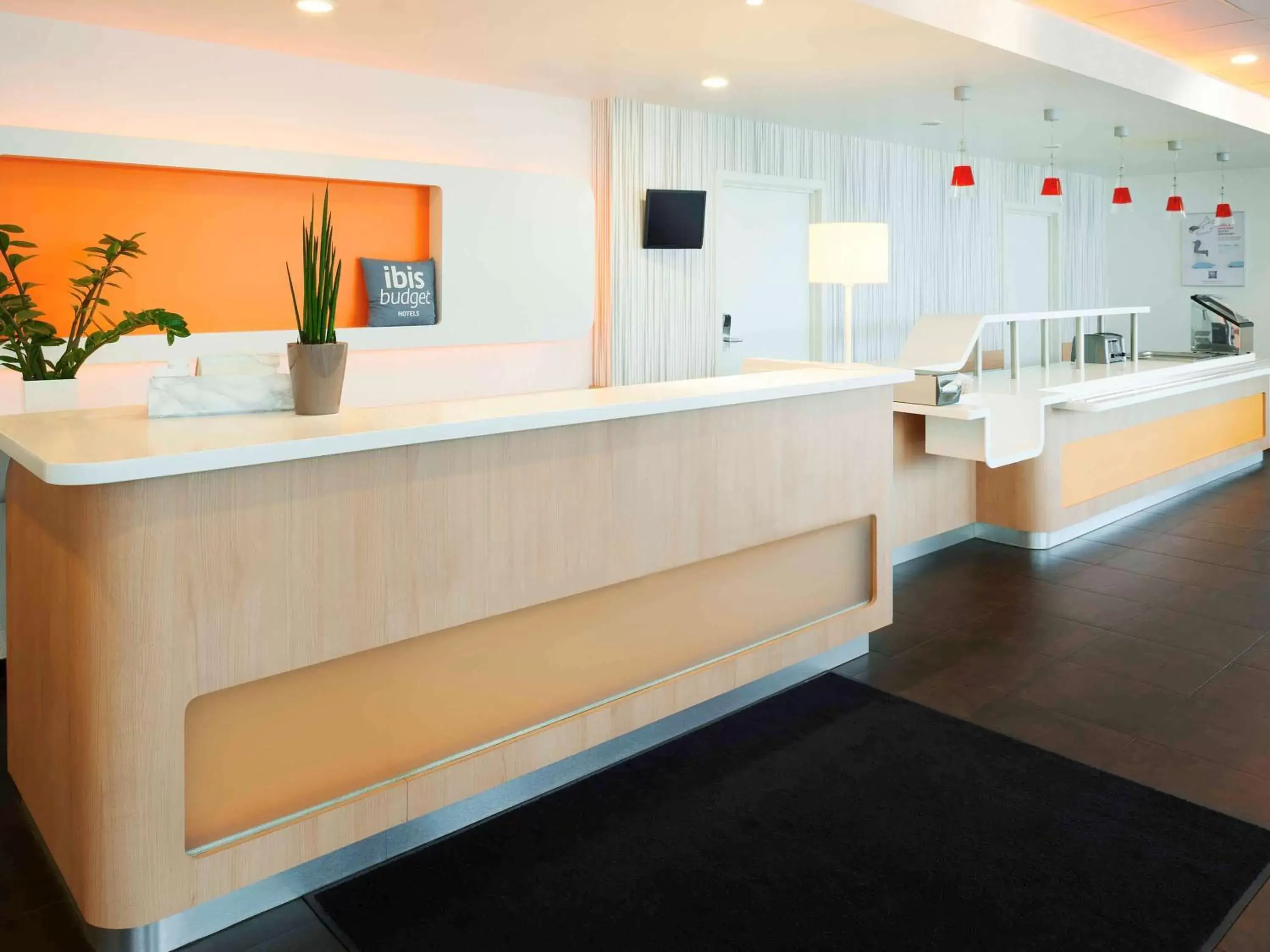 Property building, Lobby/Reception in ibis Budget Brussels South Ruisbroek