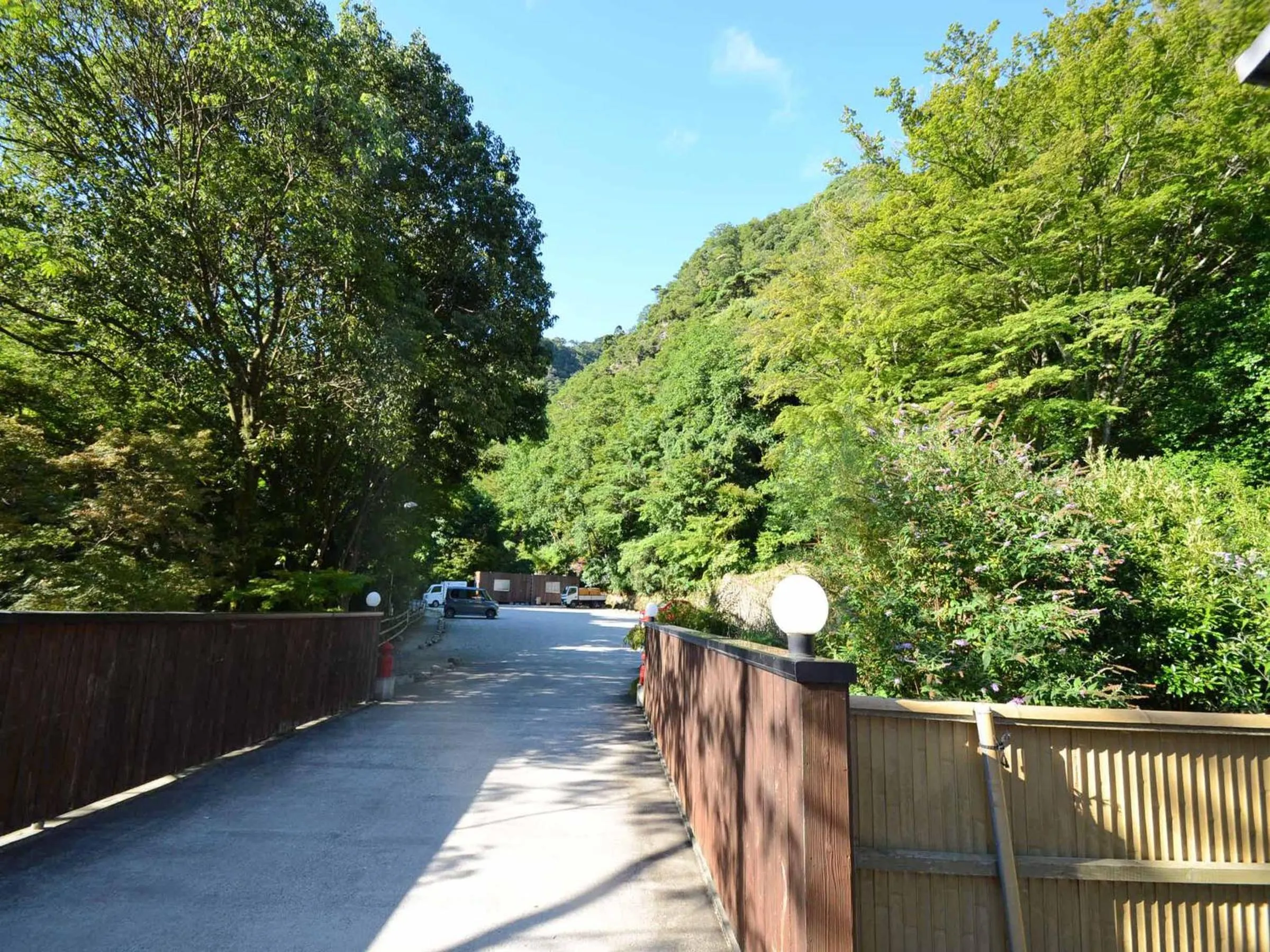 Area and facilities in Okuno Hosomichi