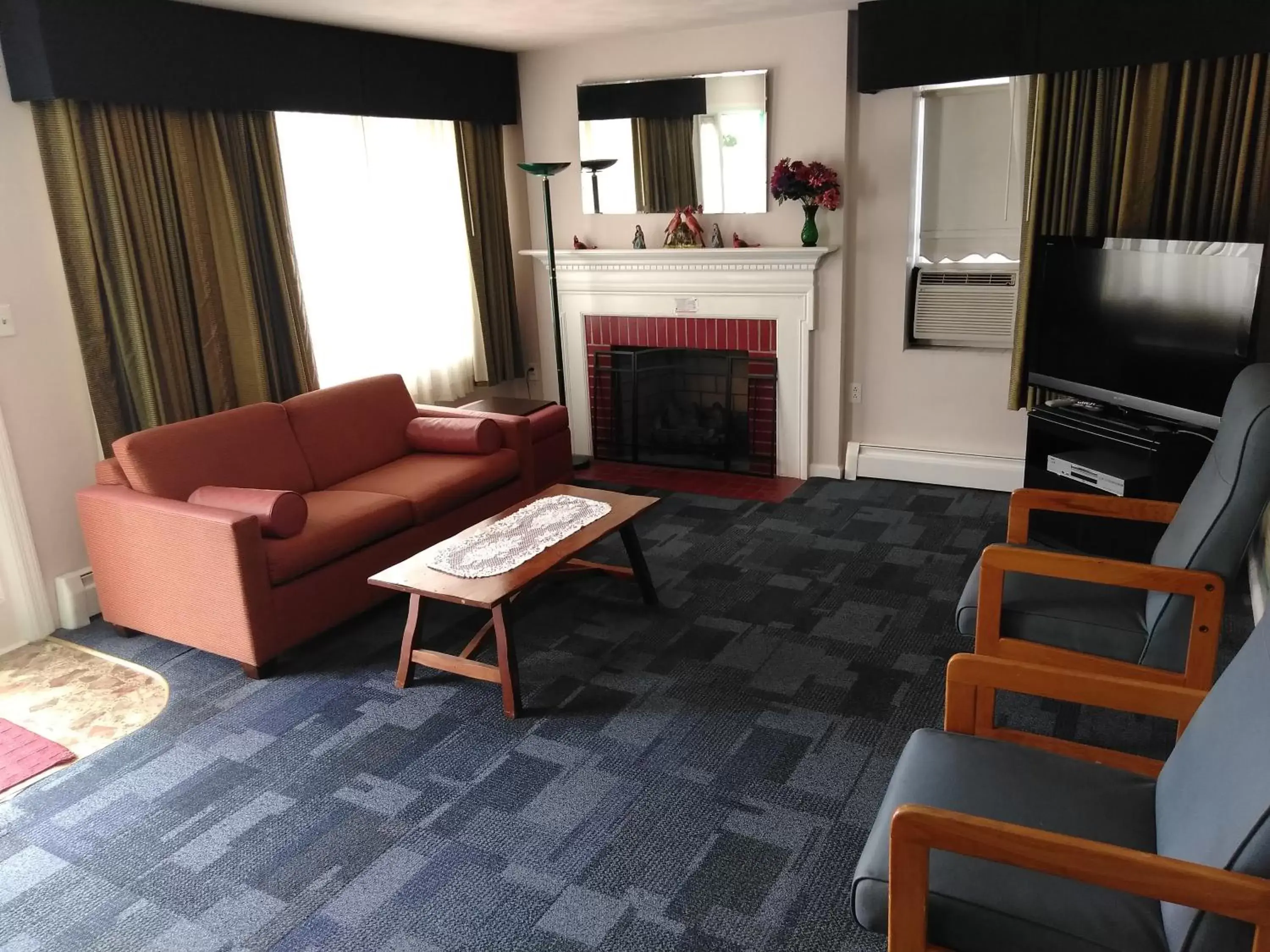 Living room, Seating Area in The Cardinal Inn