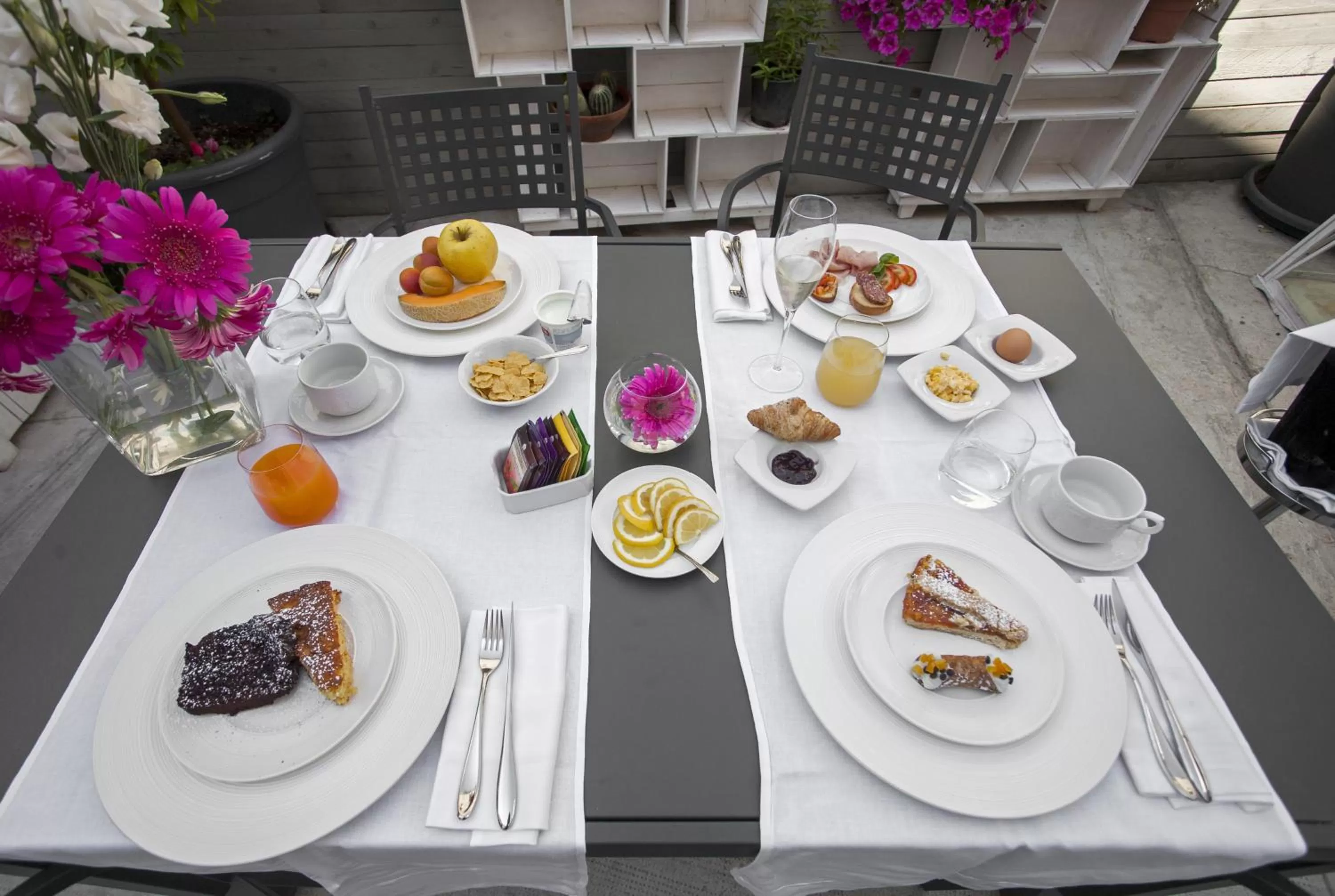 Day in Palazzo Brunaccini Boutique Hotel