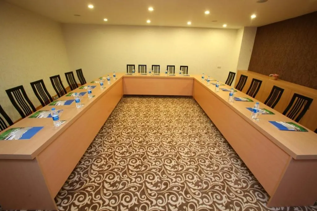 Business facilities in Cender Hotel