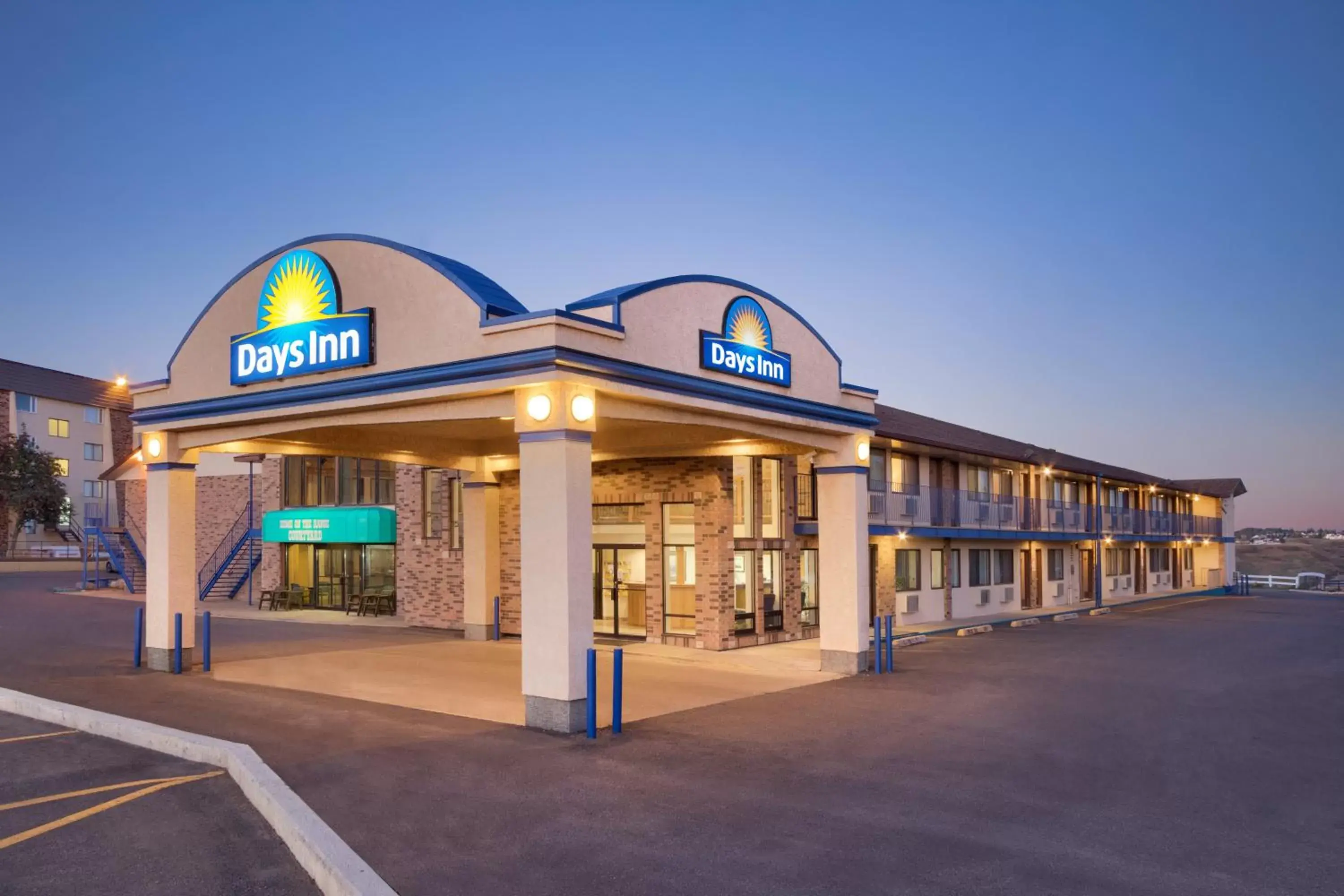 Property building, Facade/Entrance in Days Inn by Wyndham Lethbridge