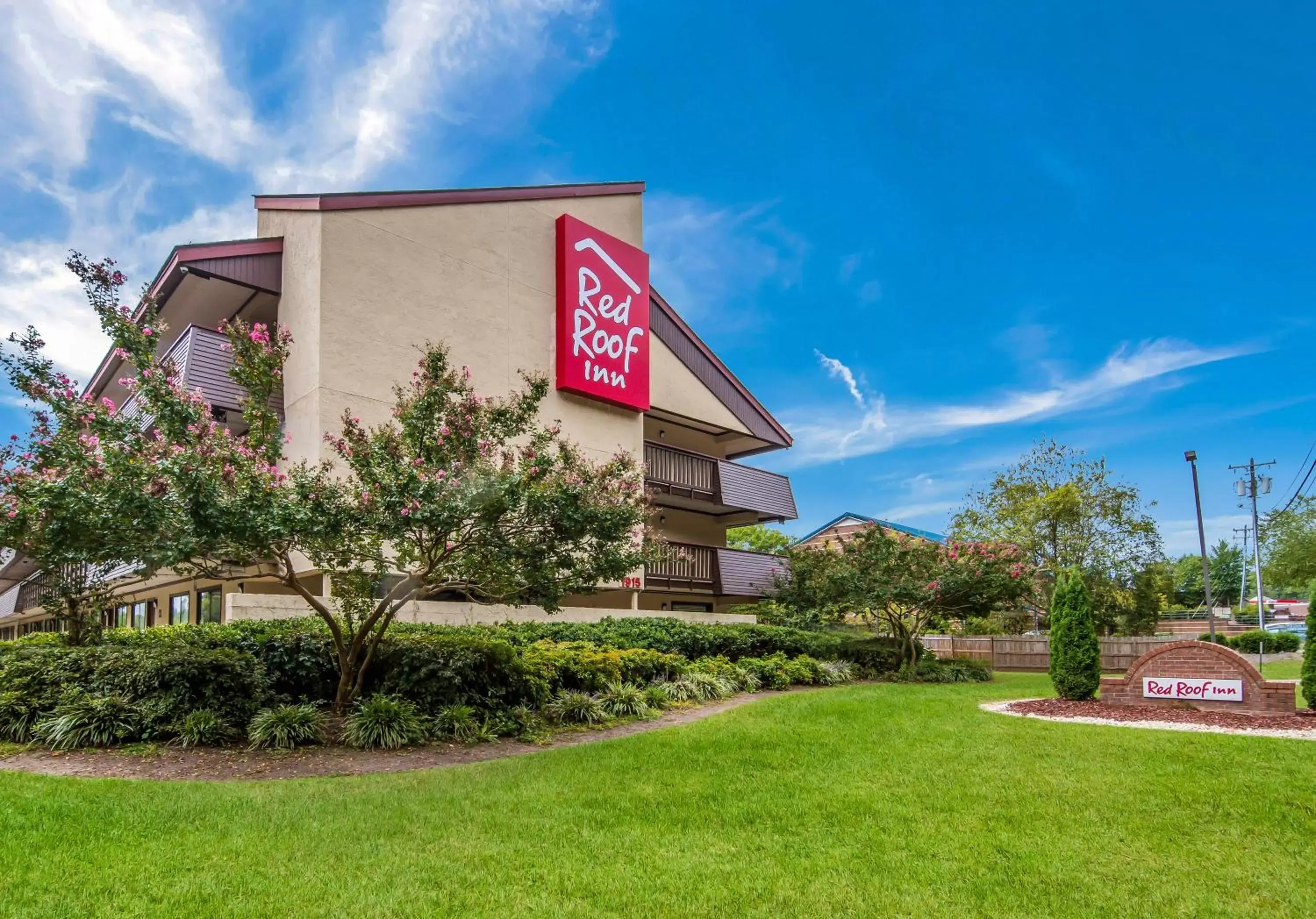 Property Building in Red Roof Inn Durham - Duke Univ Medical Center