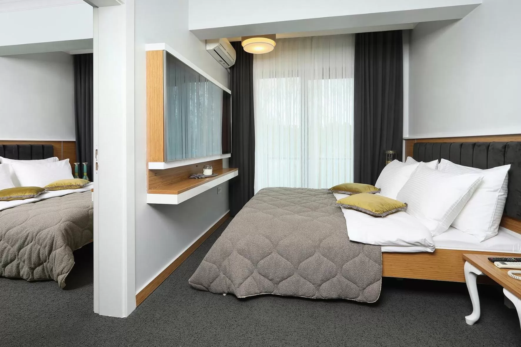 Photo of the whole room, Bed in Didi Butik Hotel