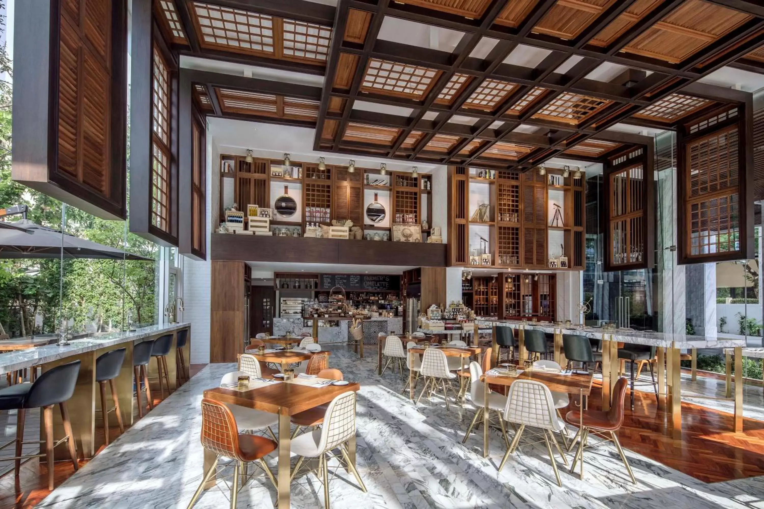 Restaurant/Places to Eat in 137 Pillars Suites Bangkok