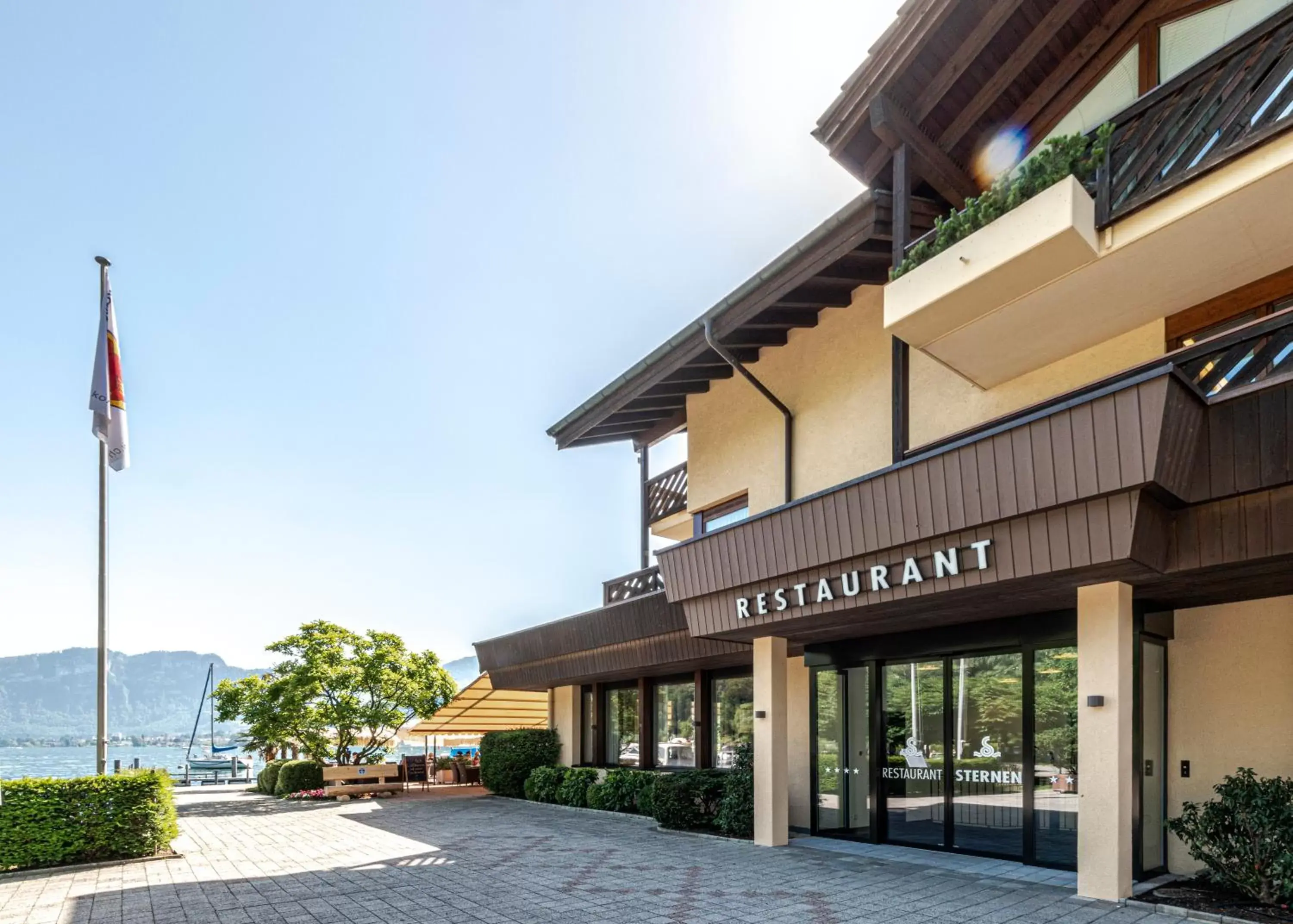 Facade/entrance, Property Building in Seehotel Sternen