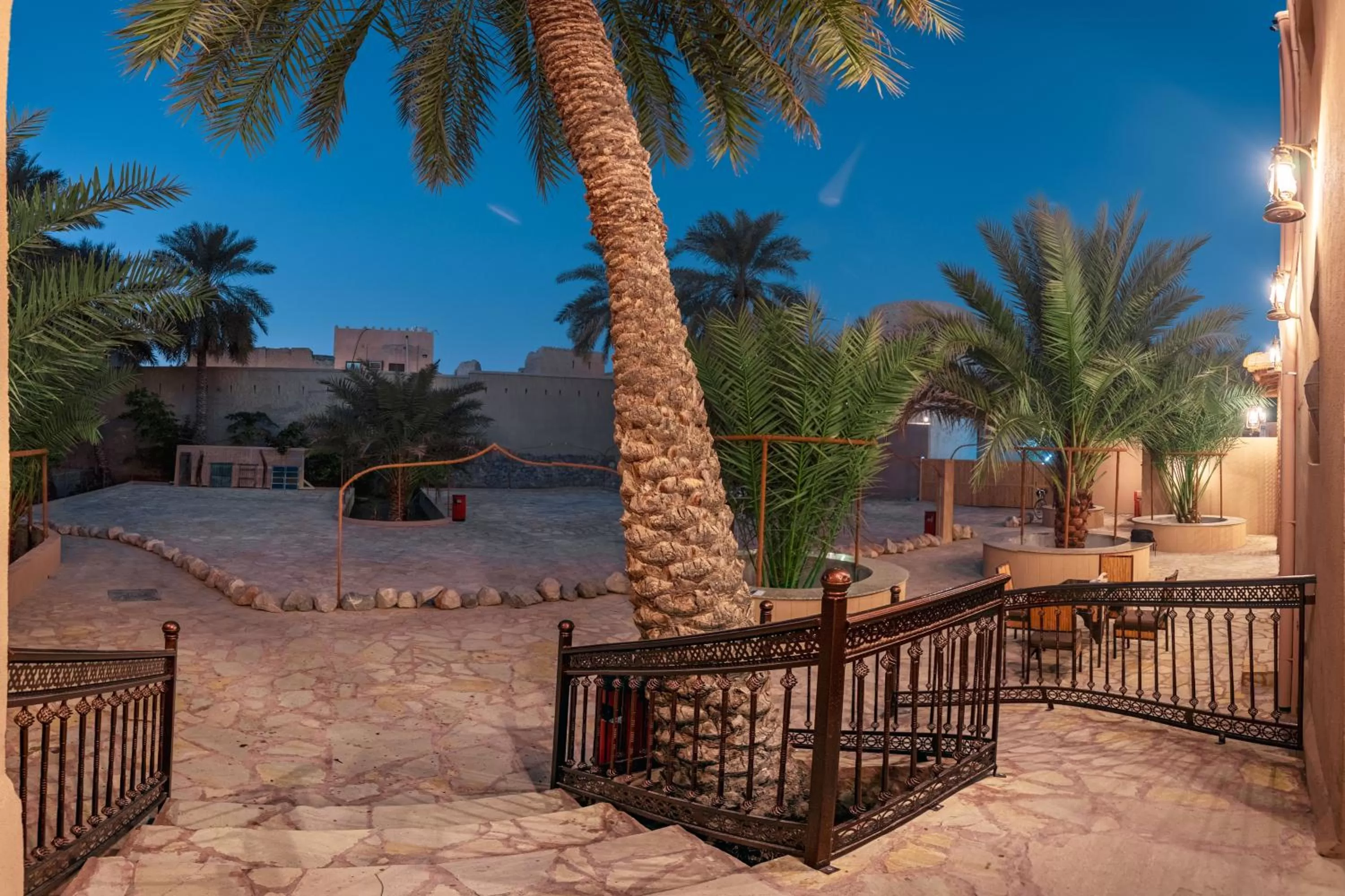 Bustan inn by Alley Escape