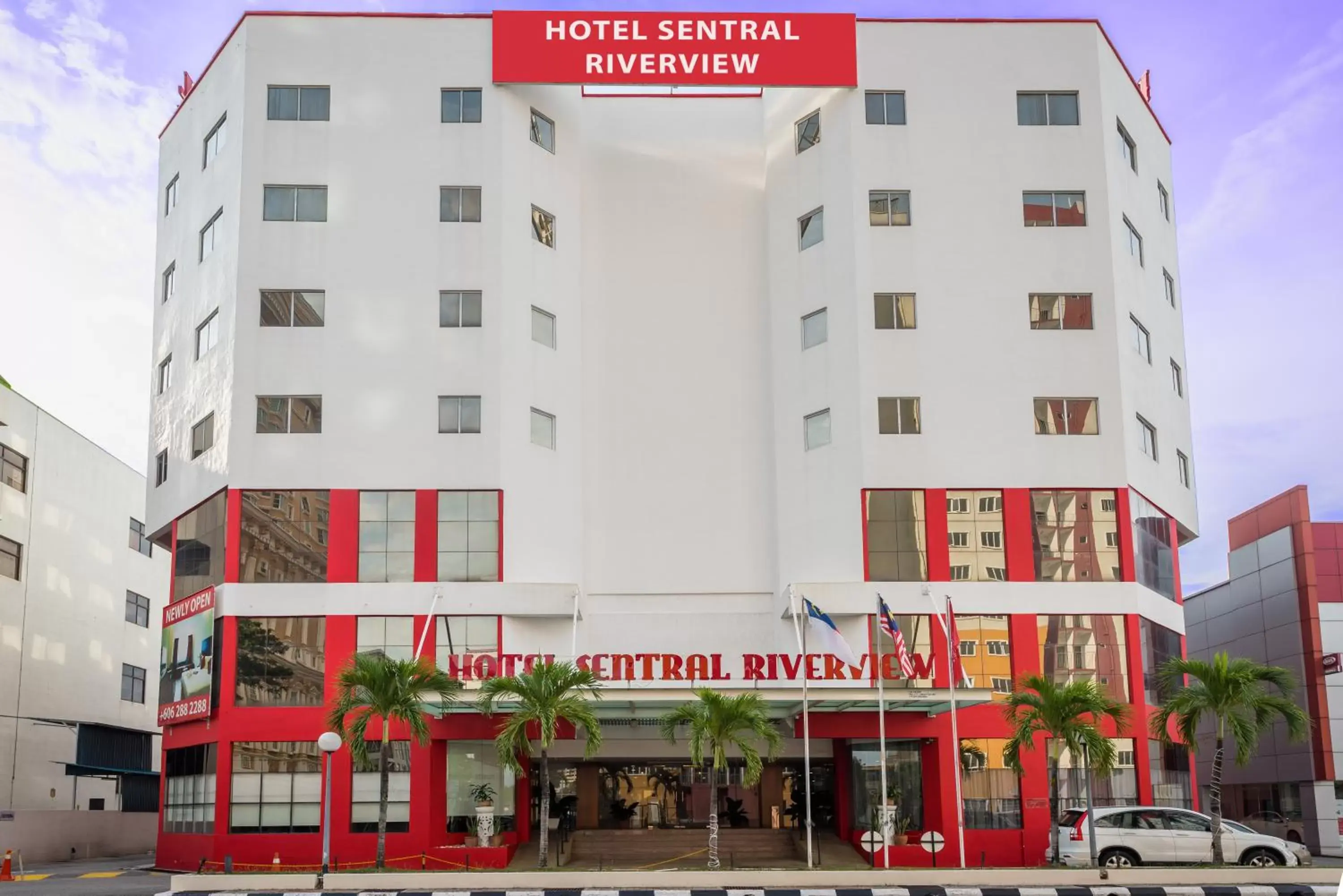 Facade/entrance in Hotel Sentral Riverview Melaka