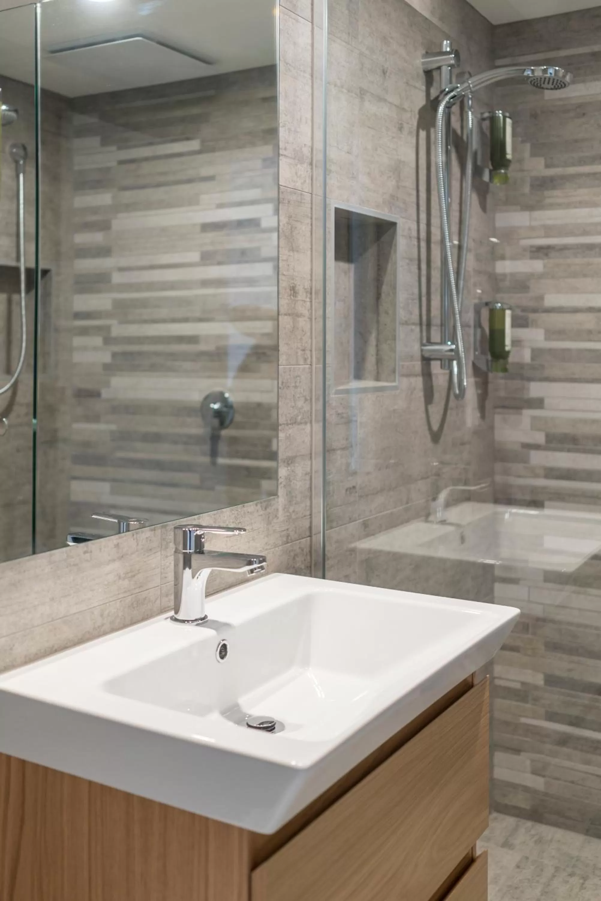 Bathroom in Southwark Hotel & Apartments