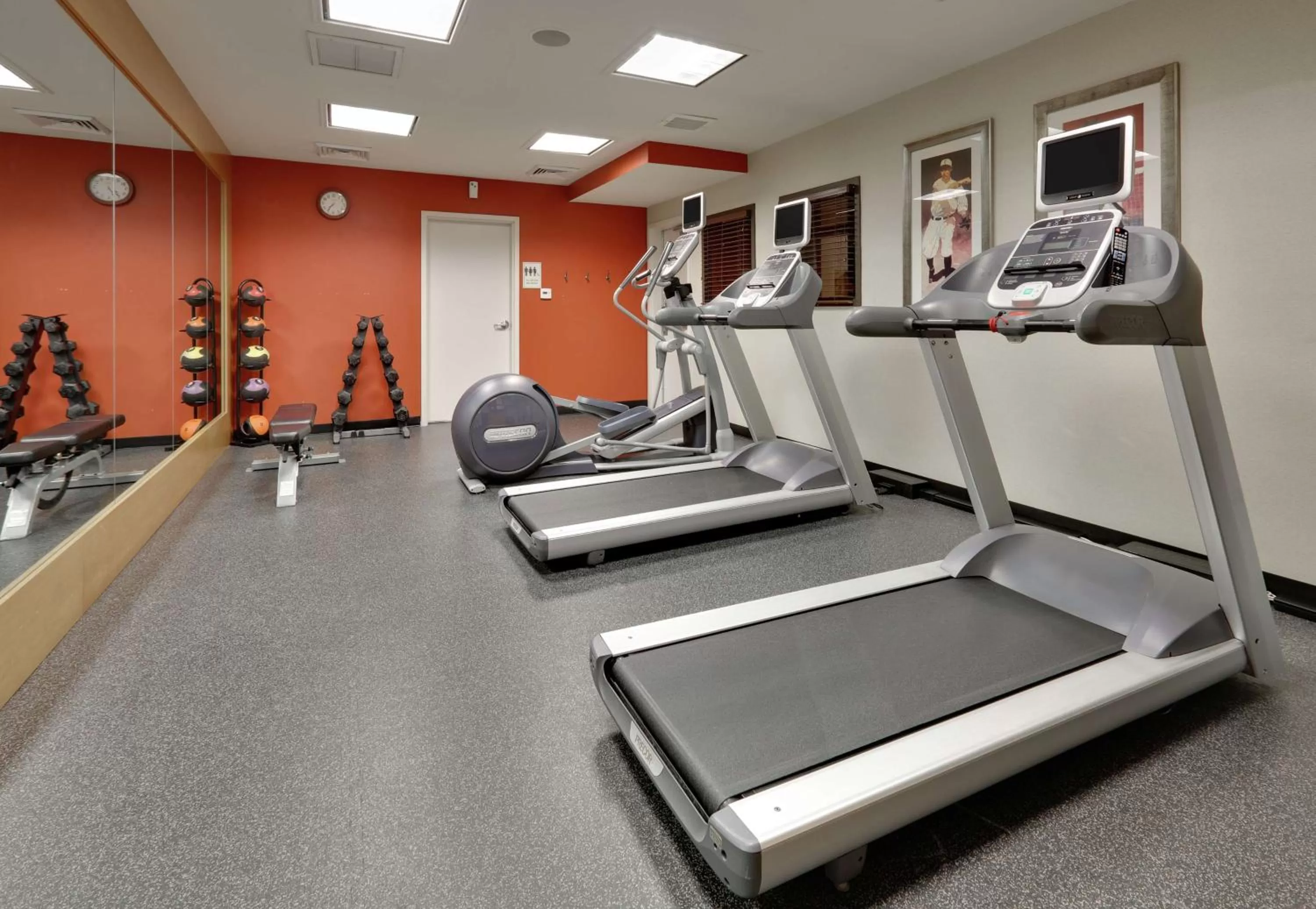 Fitness centre/facilities in Hilton Garden Inn San Diego Del Mar