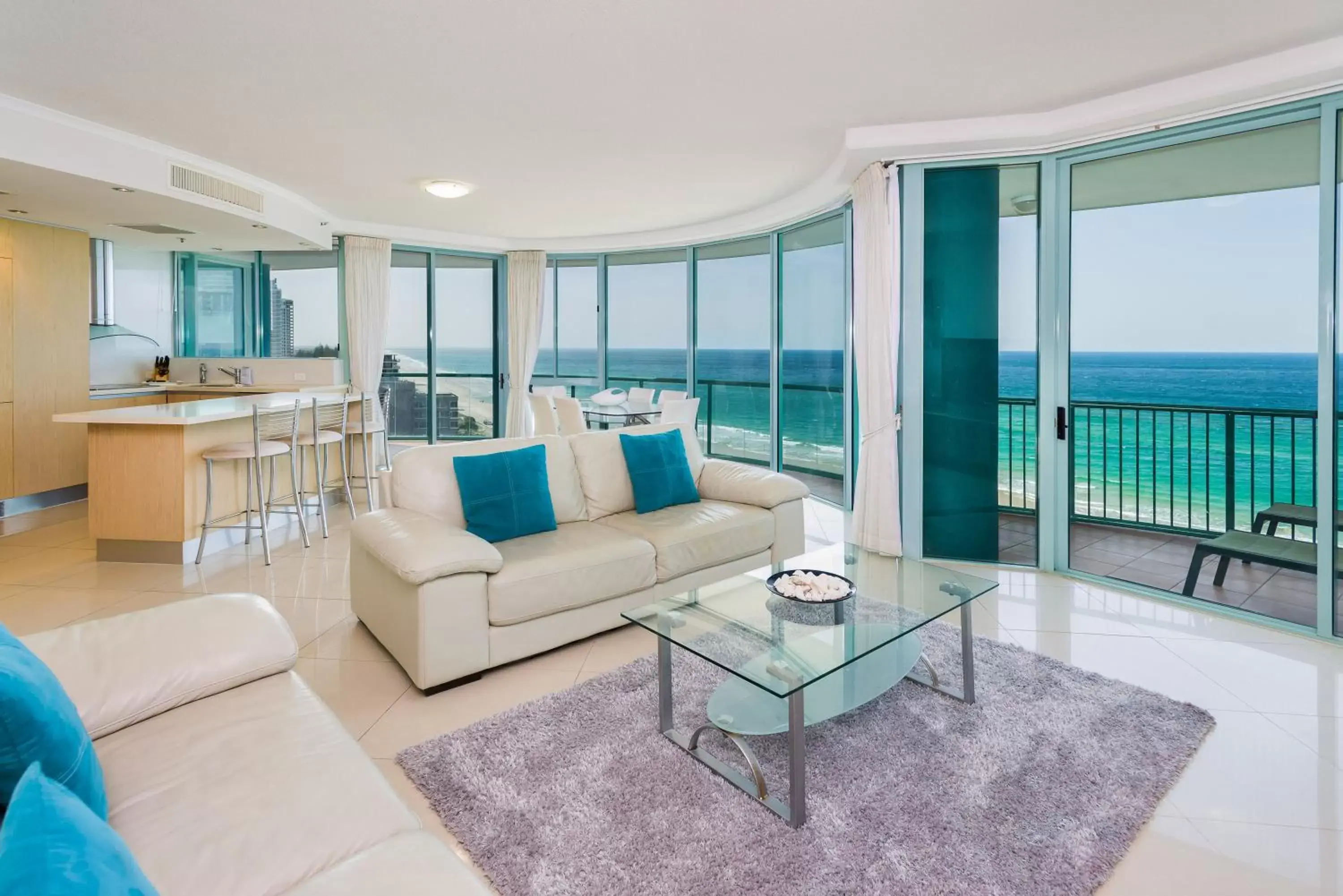 Balcony/Terrace, Seating Area in The Waterford on Main Beach