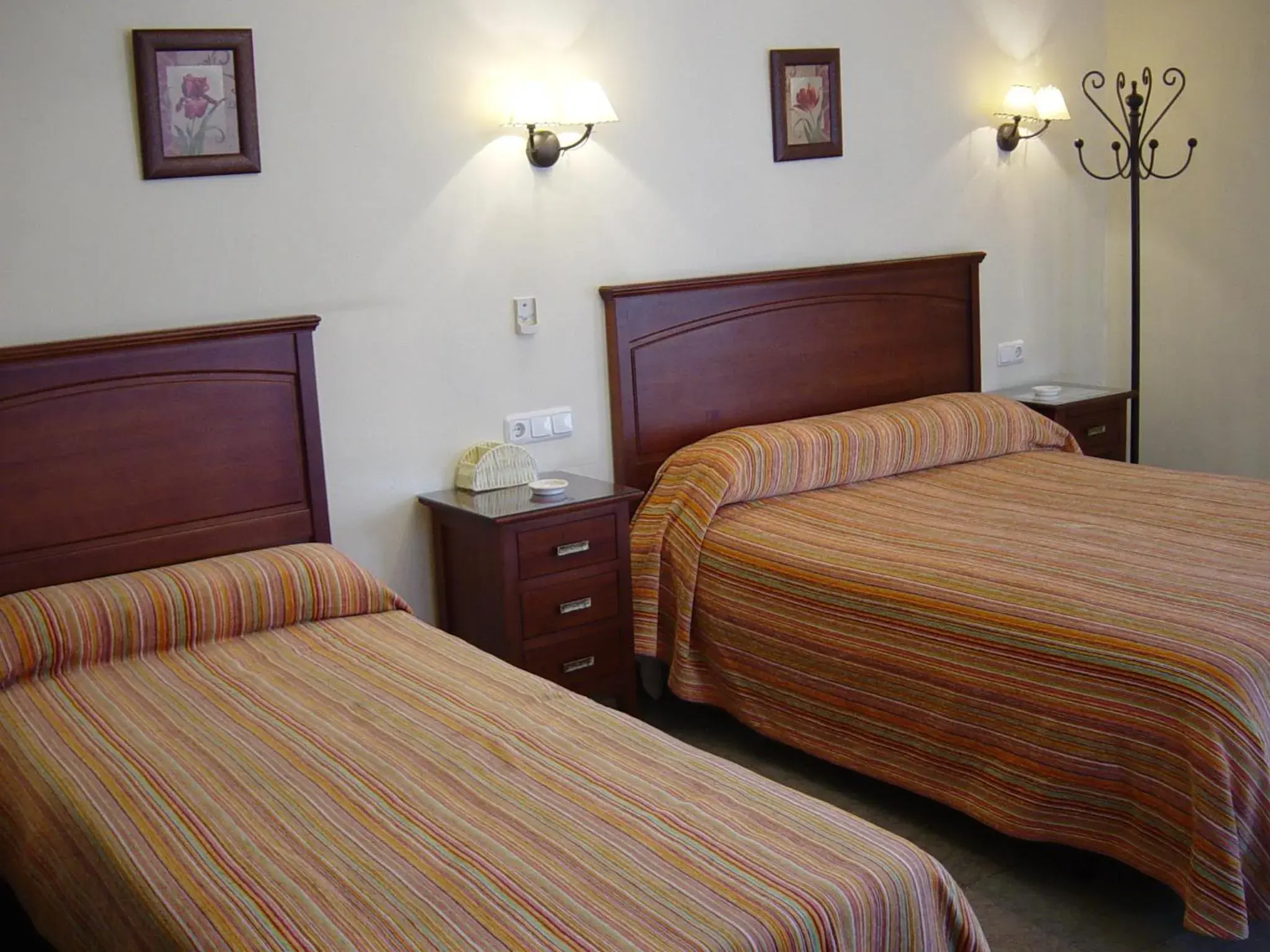 Bed in Hostal Colon Antequera