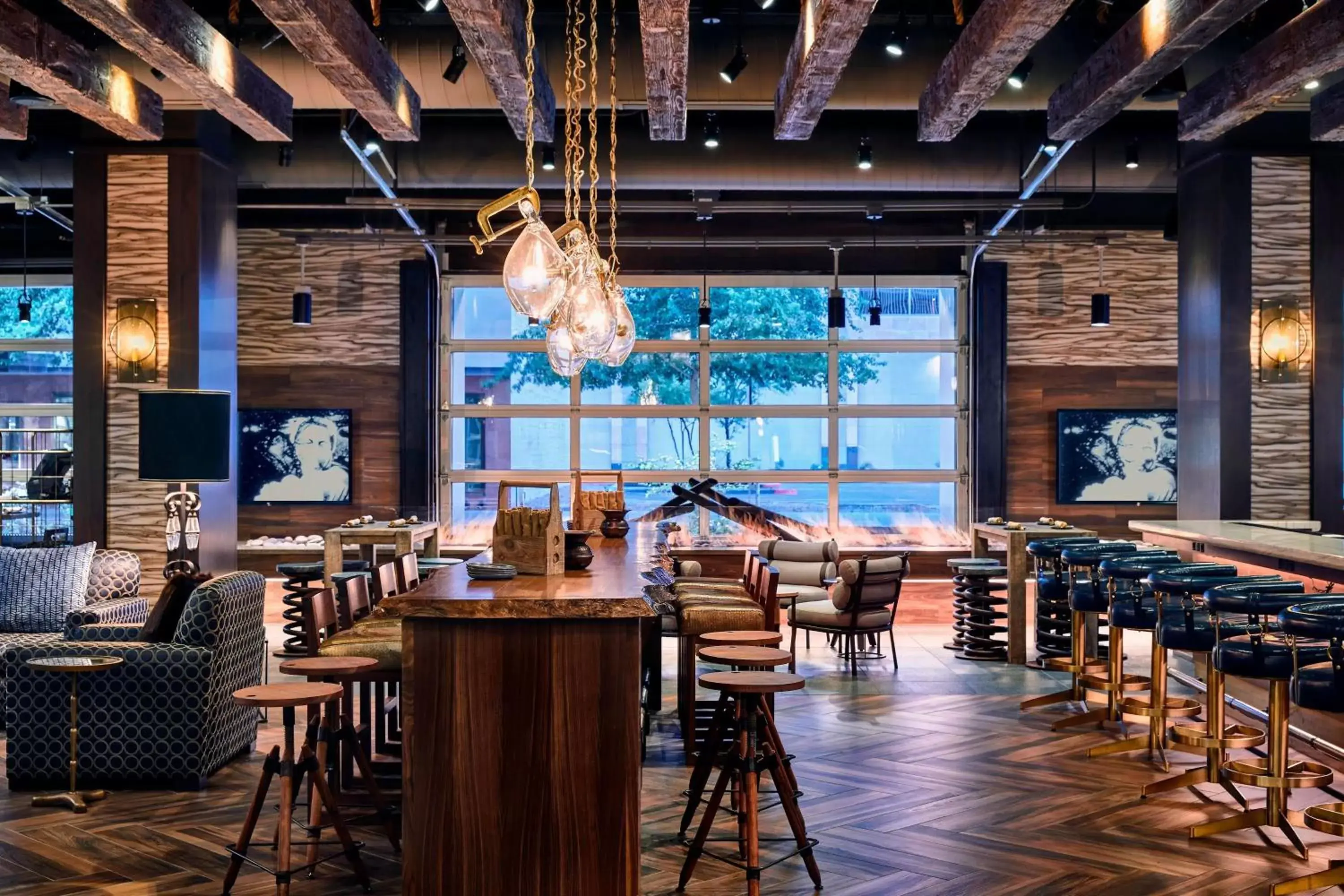 Restaurant/Places to Eat in Renaissance Phoenix Downtown Hotel