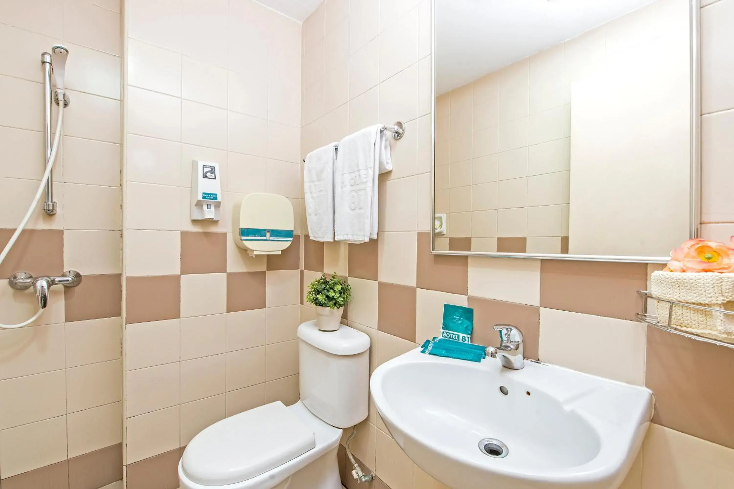 Toilet, Bathroom in Hotel 81 Geylang