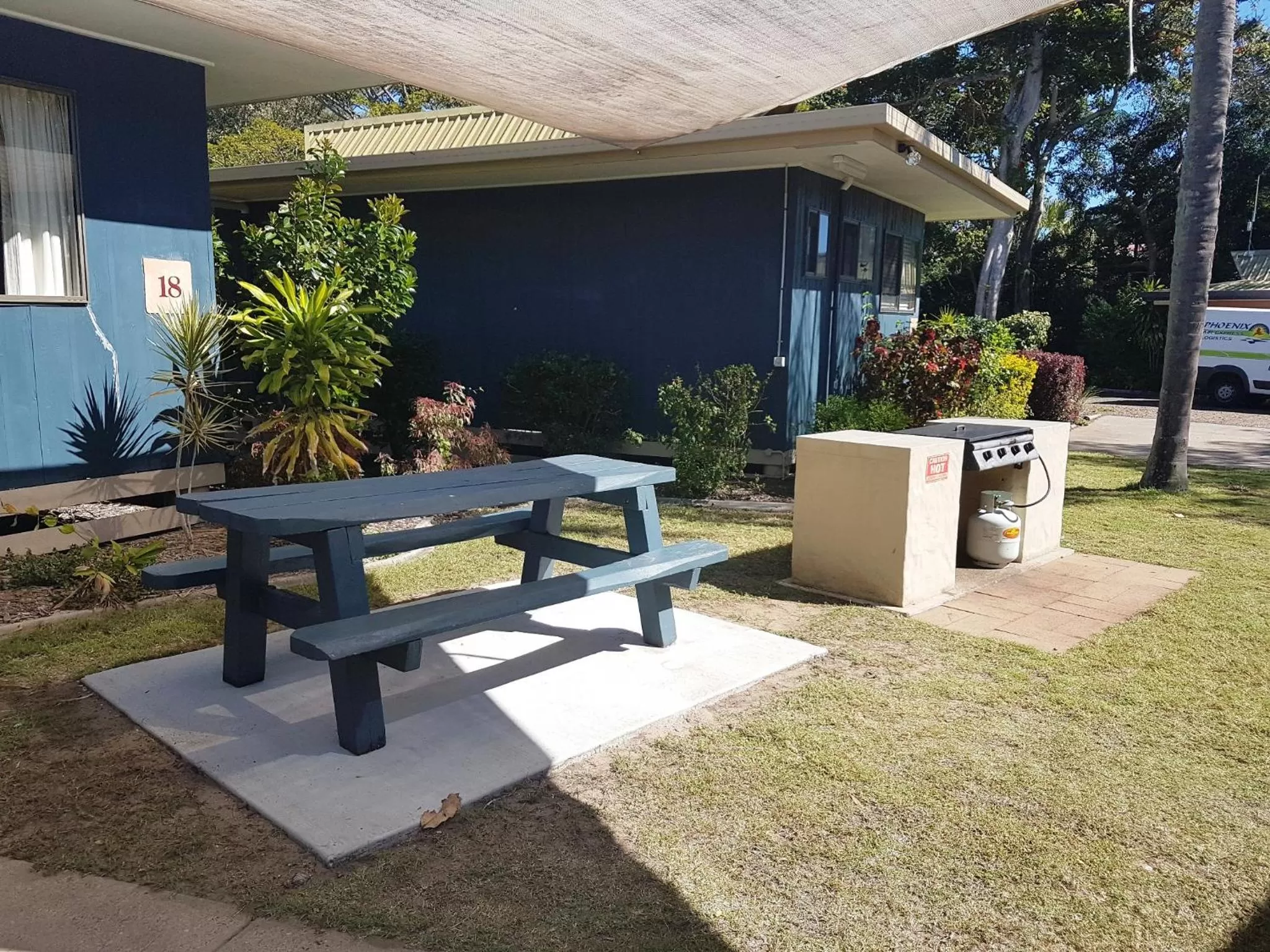 BBQ facilities in Sanctuary Lakes Fauna Retreat