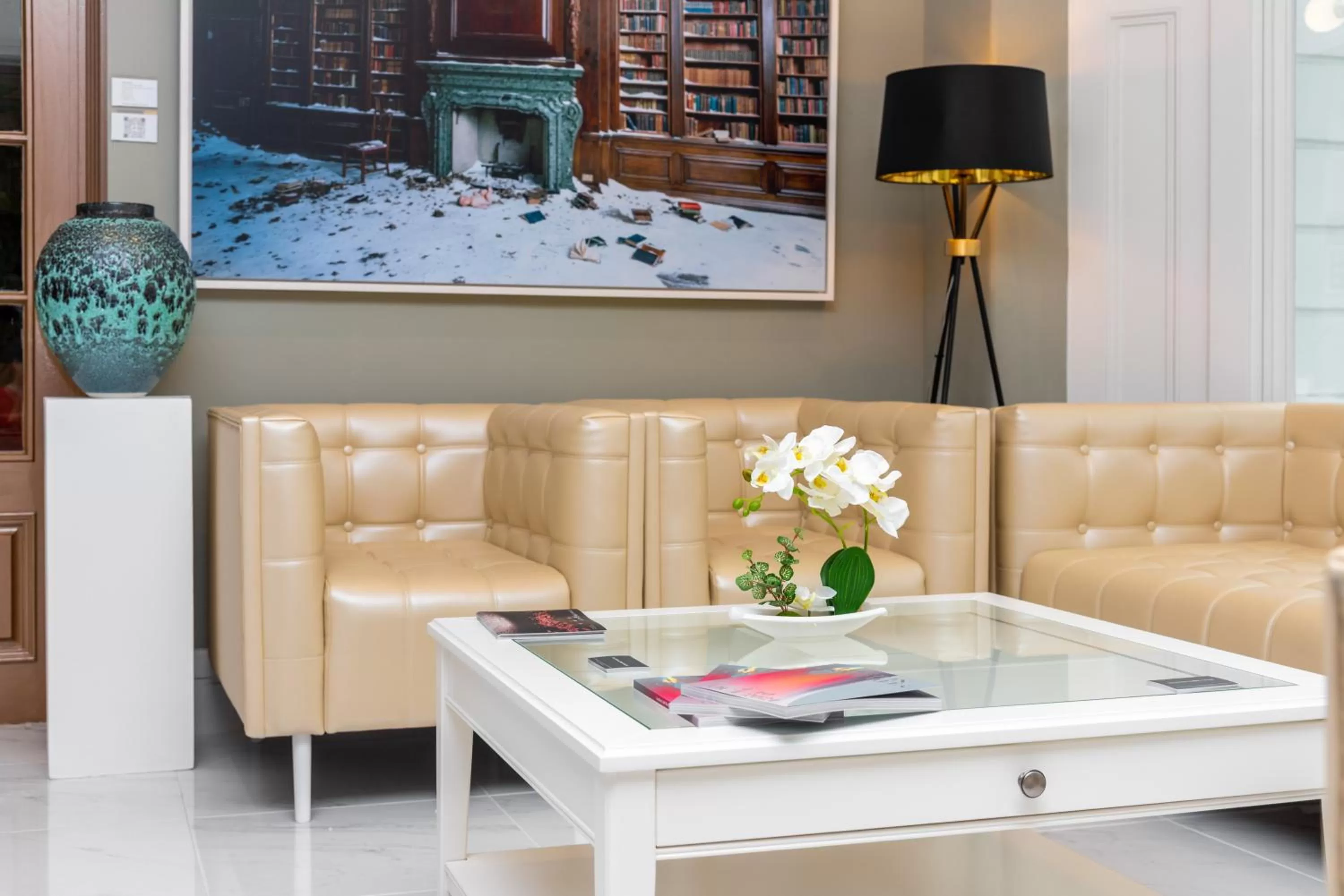 Lobby or reception in Gainsborough Hotel