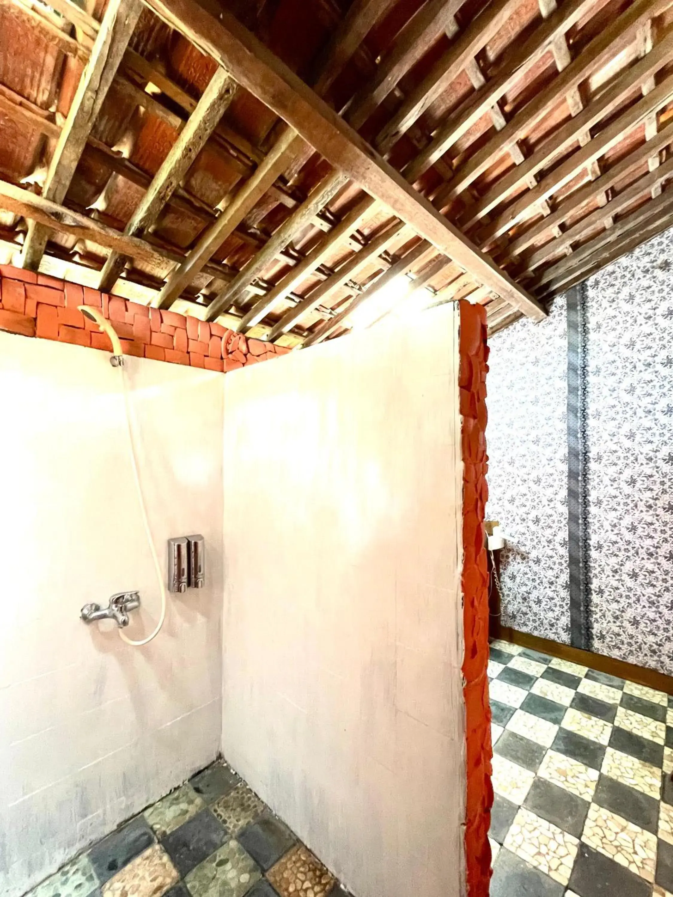 Shower, Bathroom in Rajaklana Resort and Spa