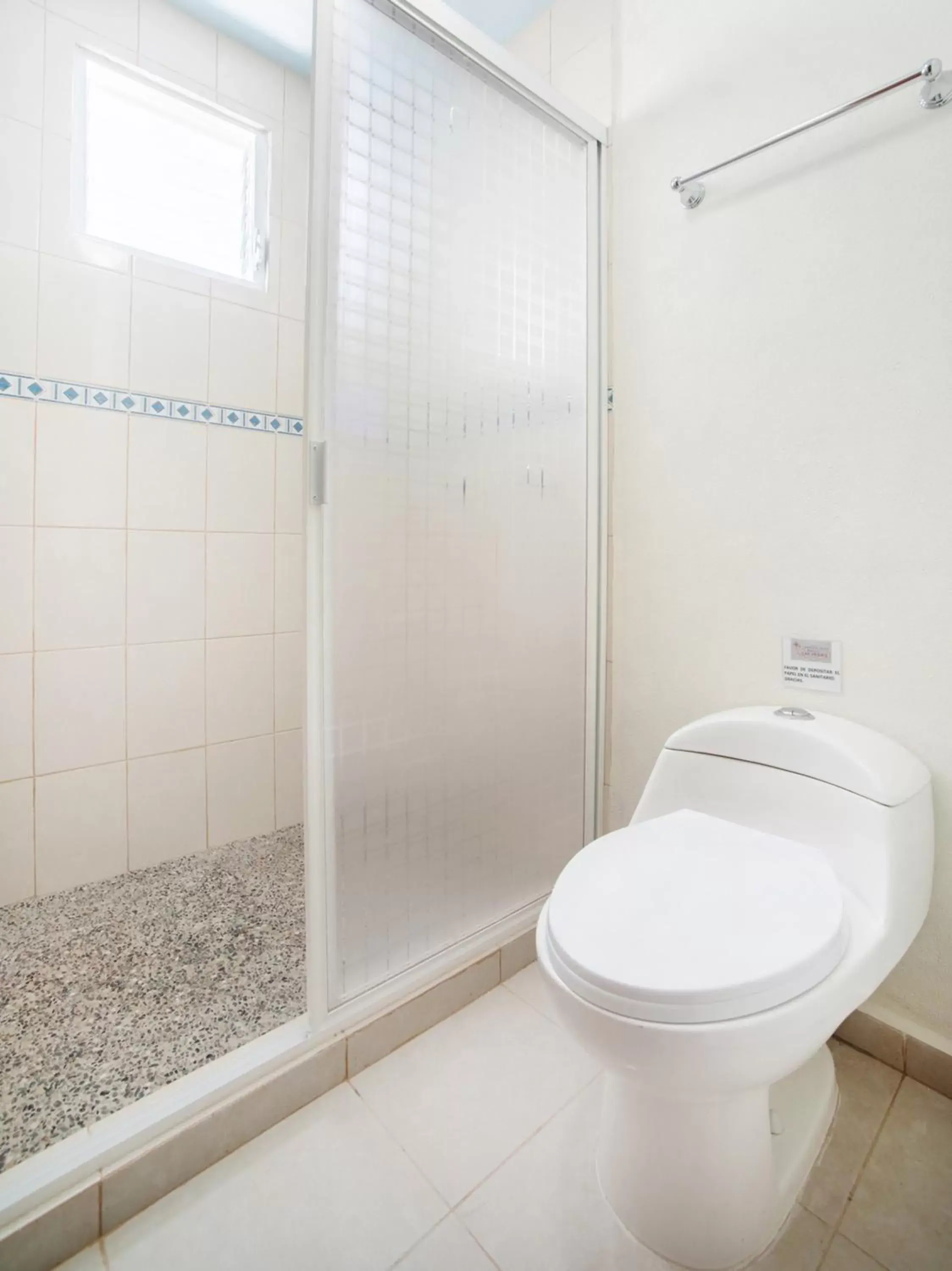 Toilet, Bathroom in Fabuloso Hotel Las Vegas