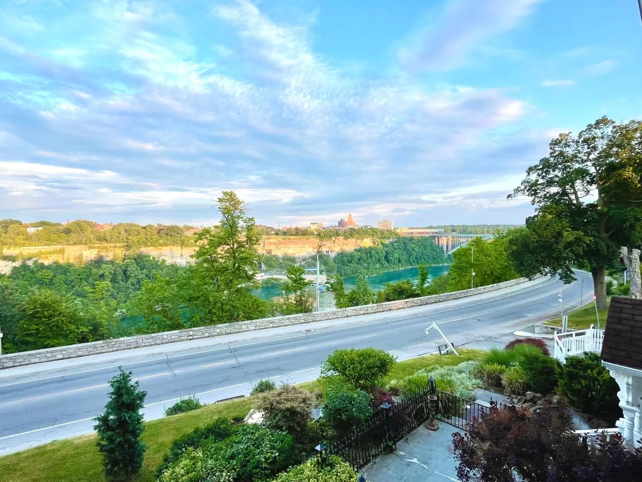 Summer in Niagara Grandview Boutique Hotel