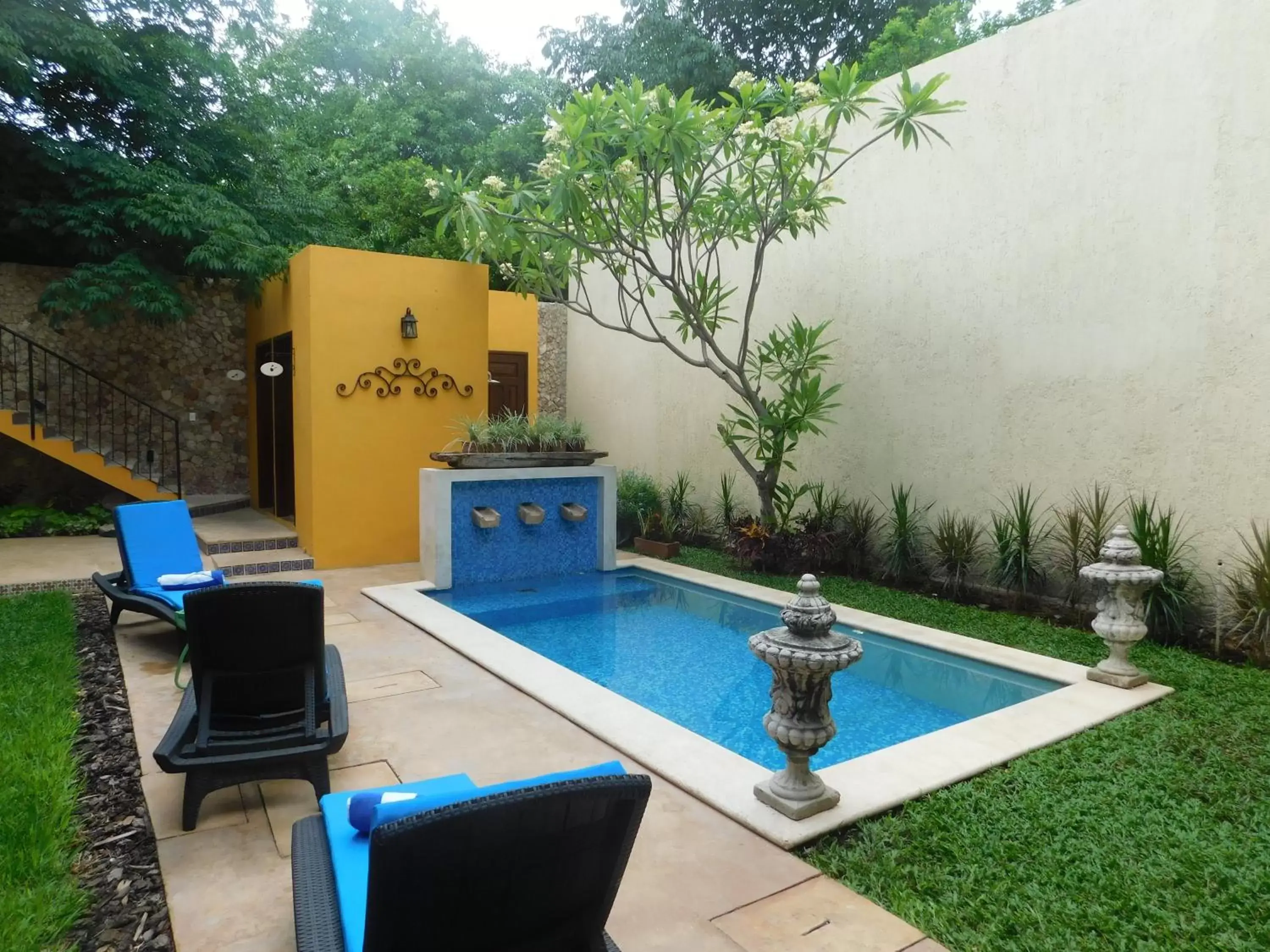 Swimming Pool in Hotel Boutique Casa Flor de Mayo