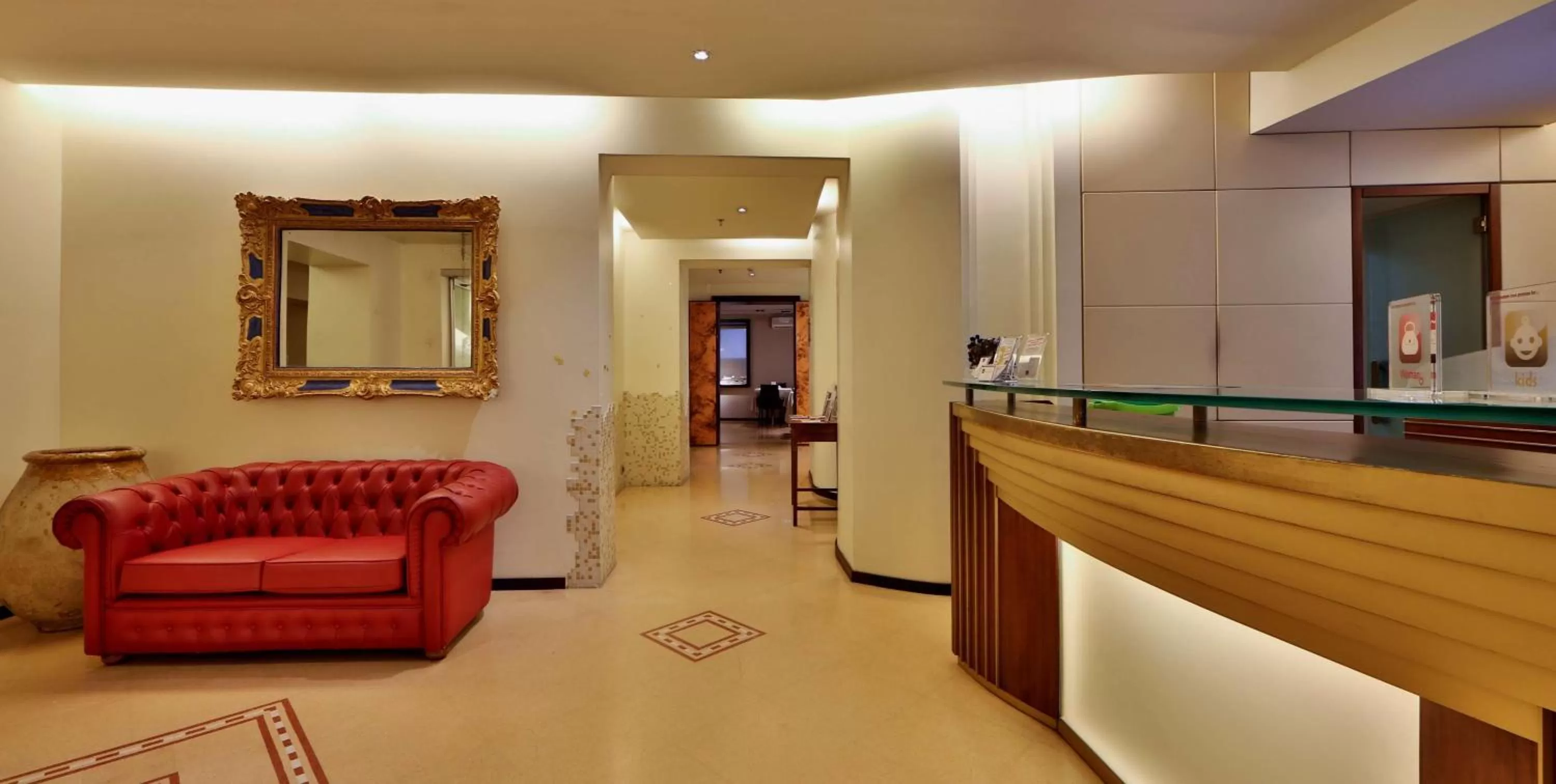 Lobby or reception in Best Western Hotel Metropoli